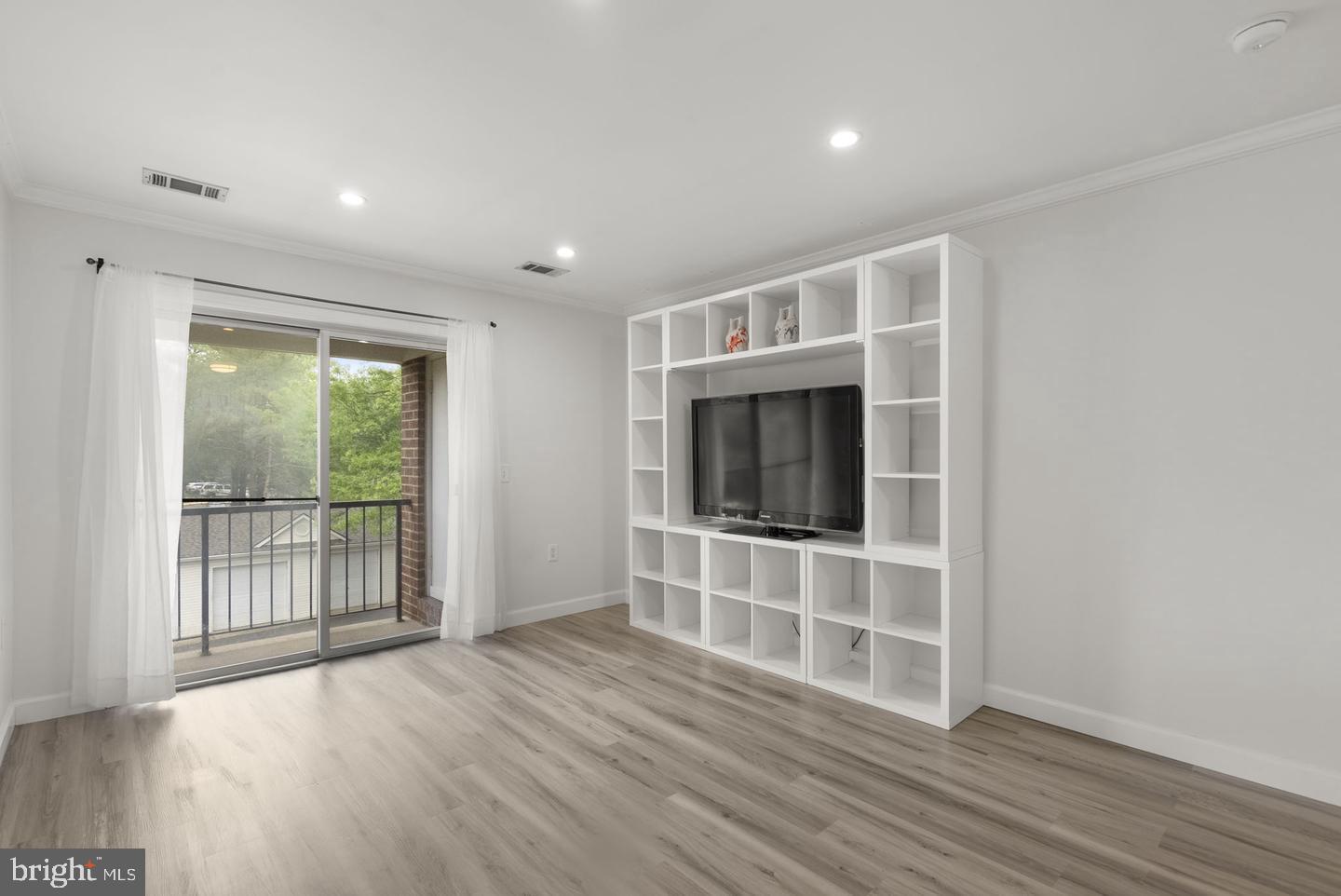 18328 STREAMSIDE DRIVE 304