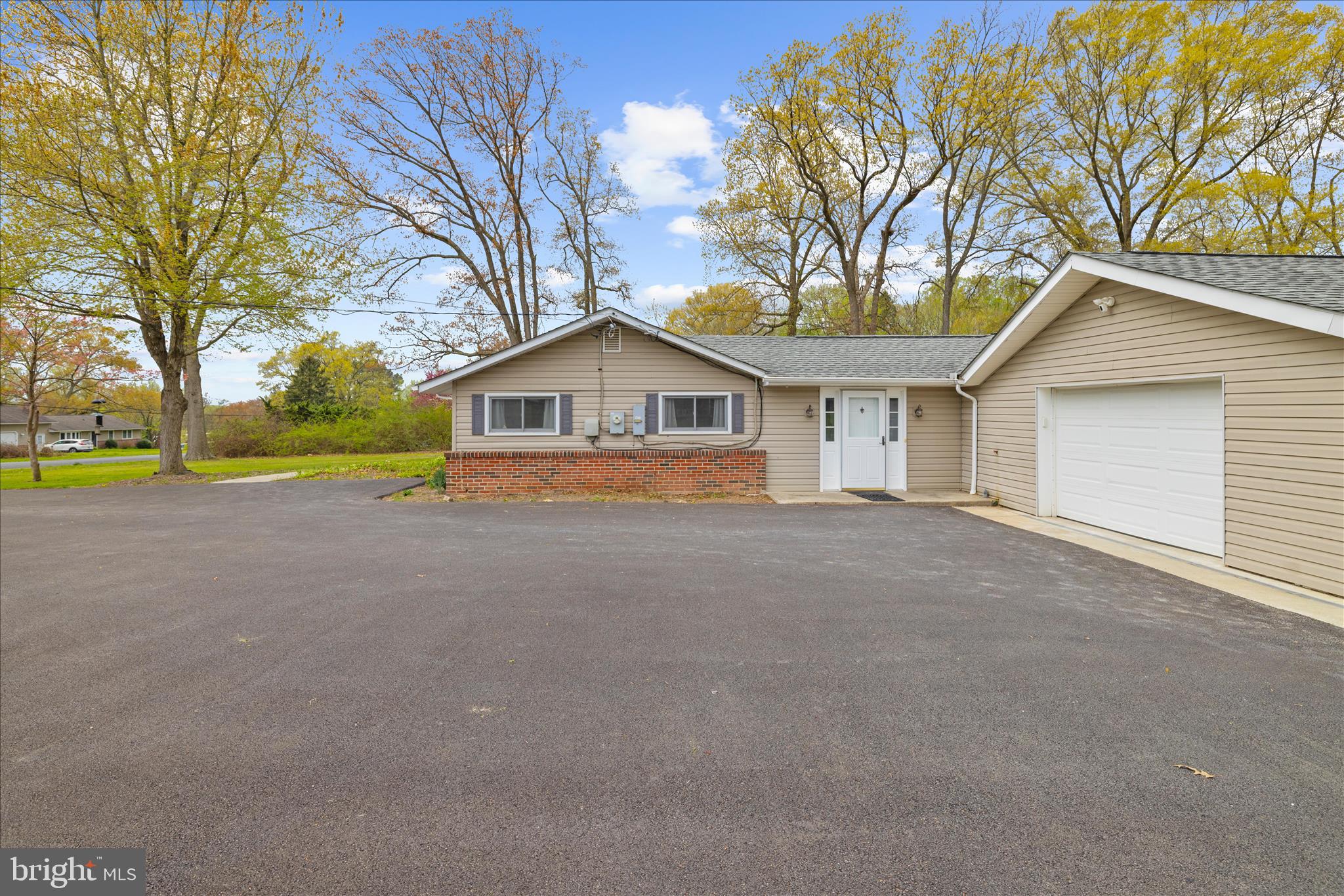 LINCREST - Residential