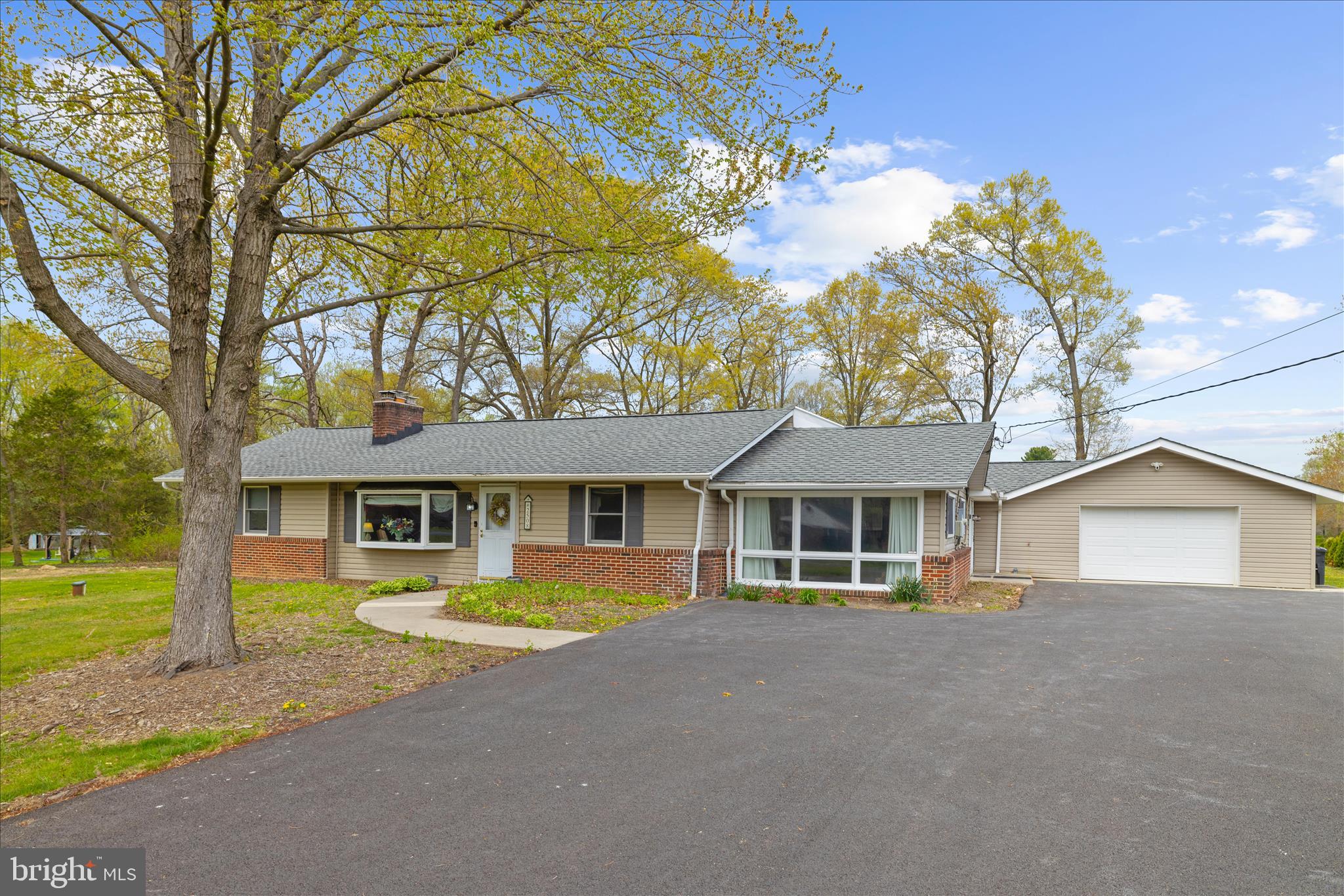 LINCREST - Residential