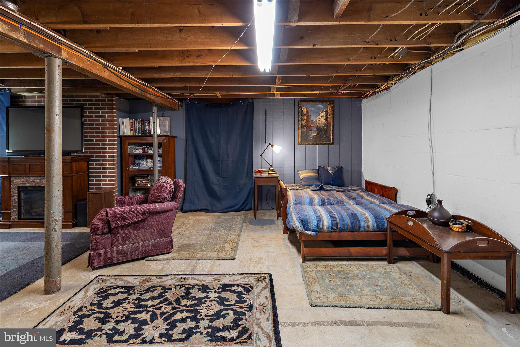 LINCREST - Residential