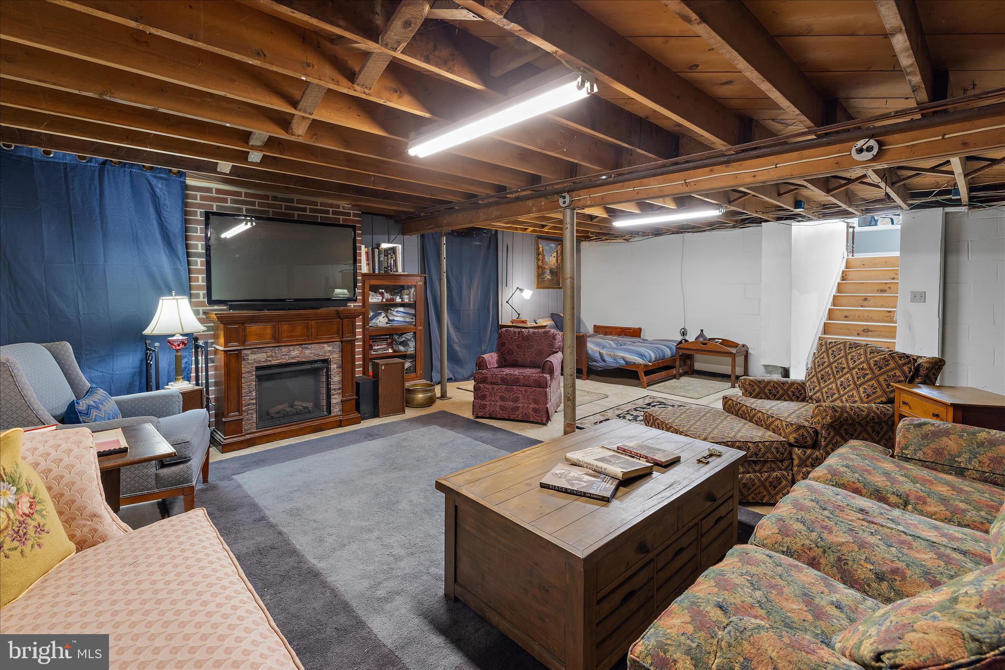 LINCREST - Residential