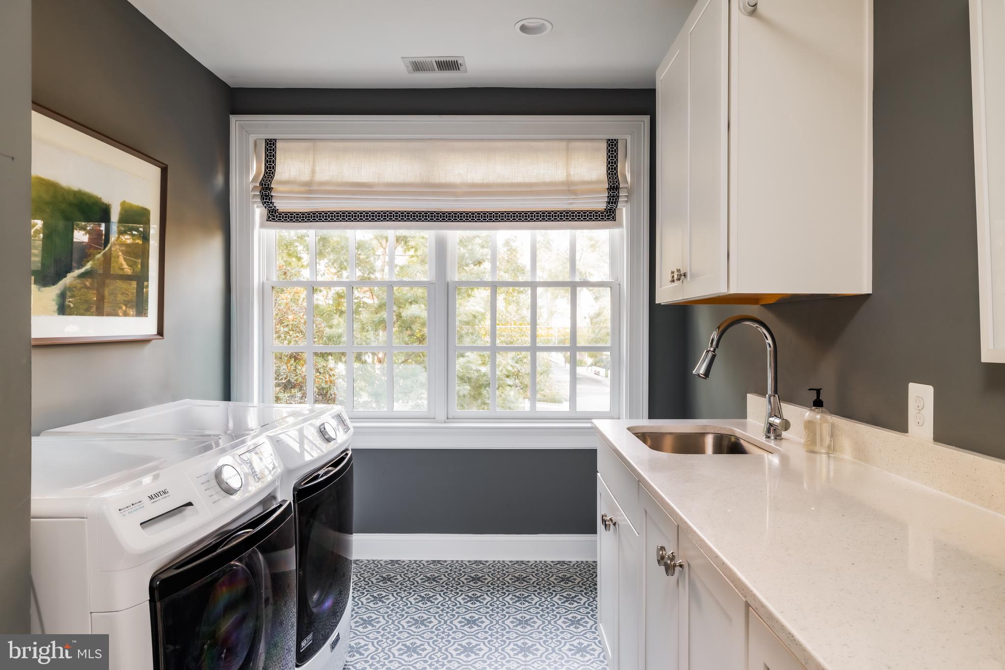 CLEVELAND PARK - Residential