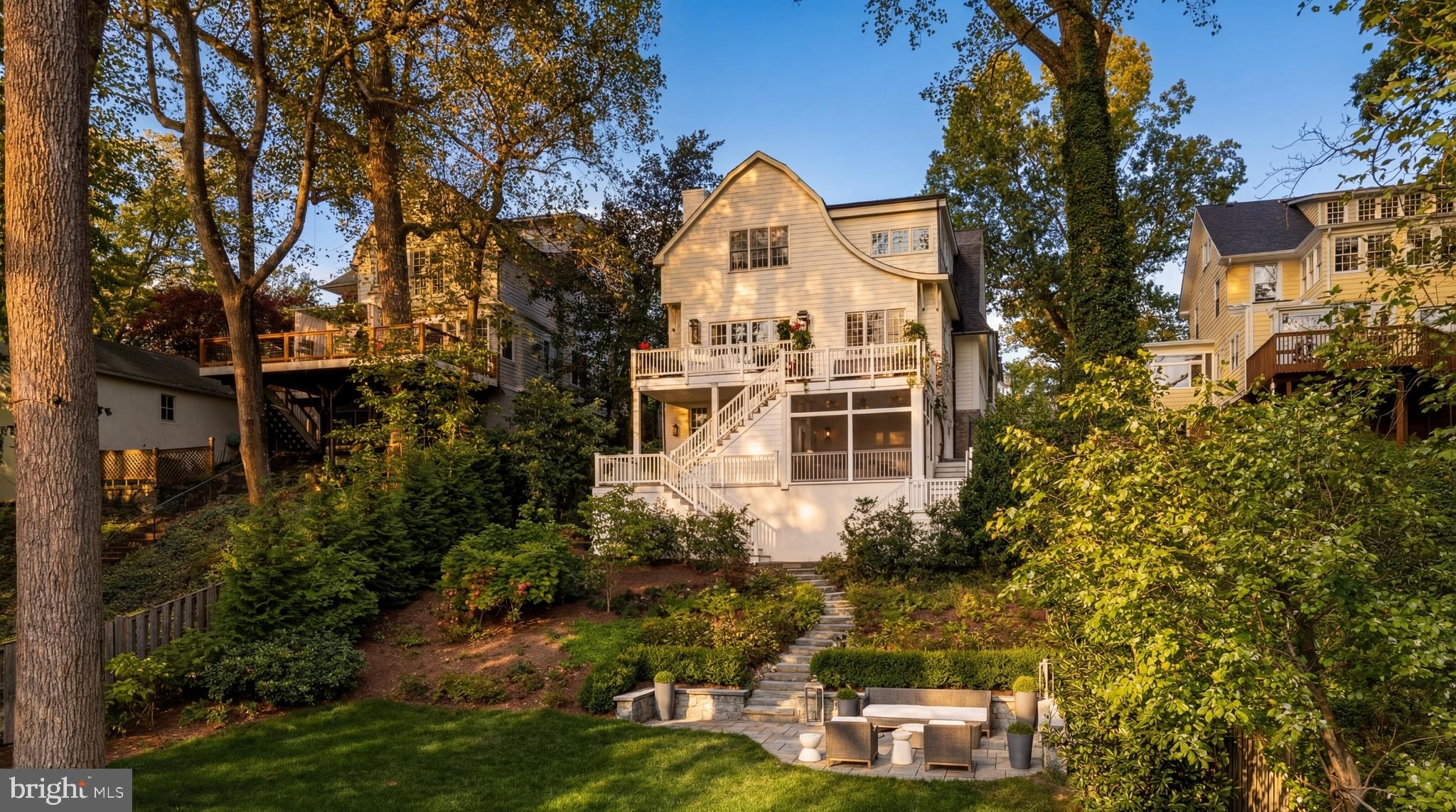 CLEVELAND PARK - Residential