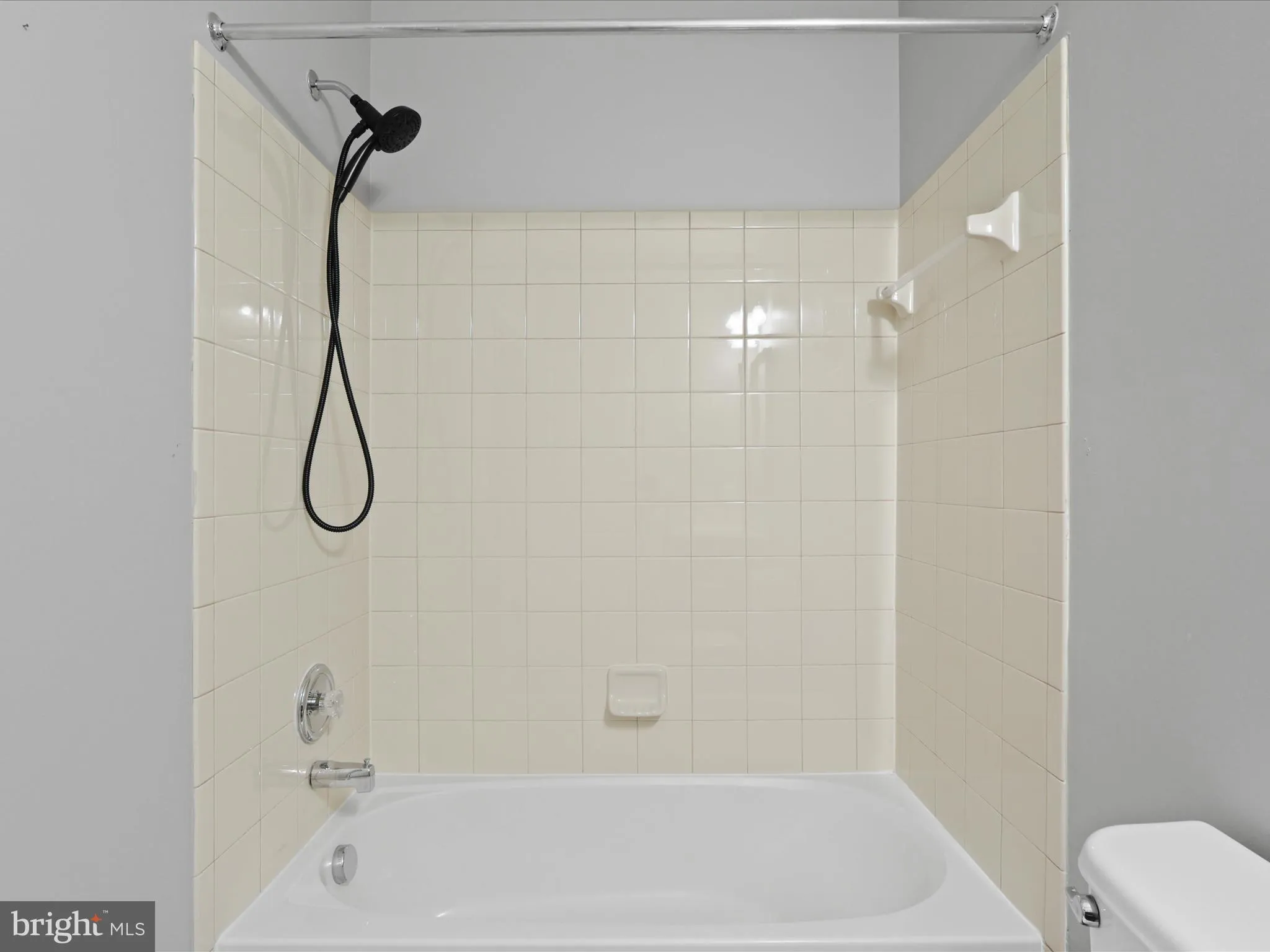 Manassas, Virginia 20110, United States, 3 Bedrooms Bedrooms, ,2 BathroomsBathrooms,Residential,Active,186250