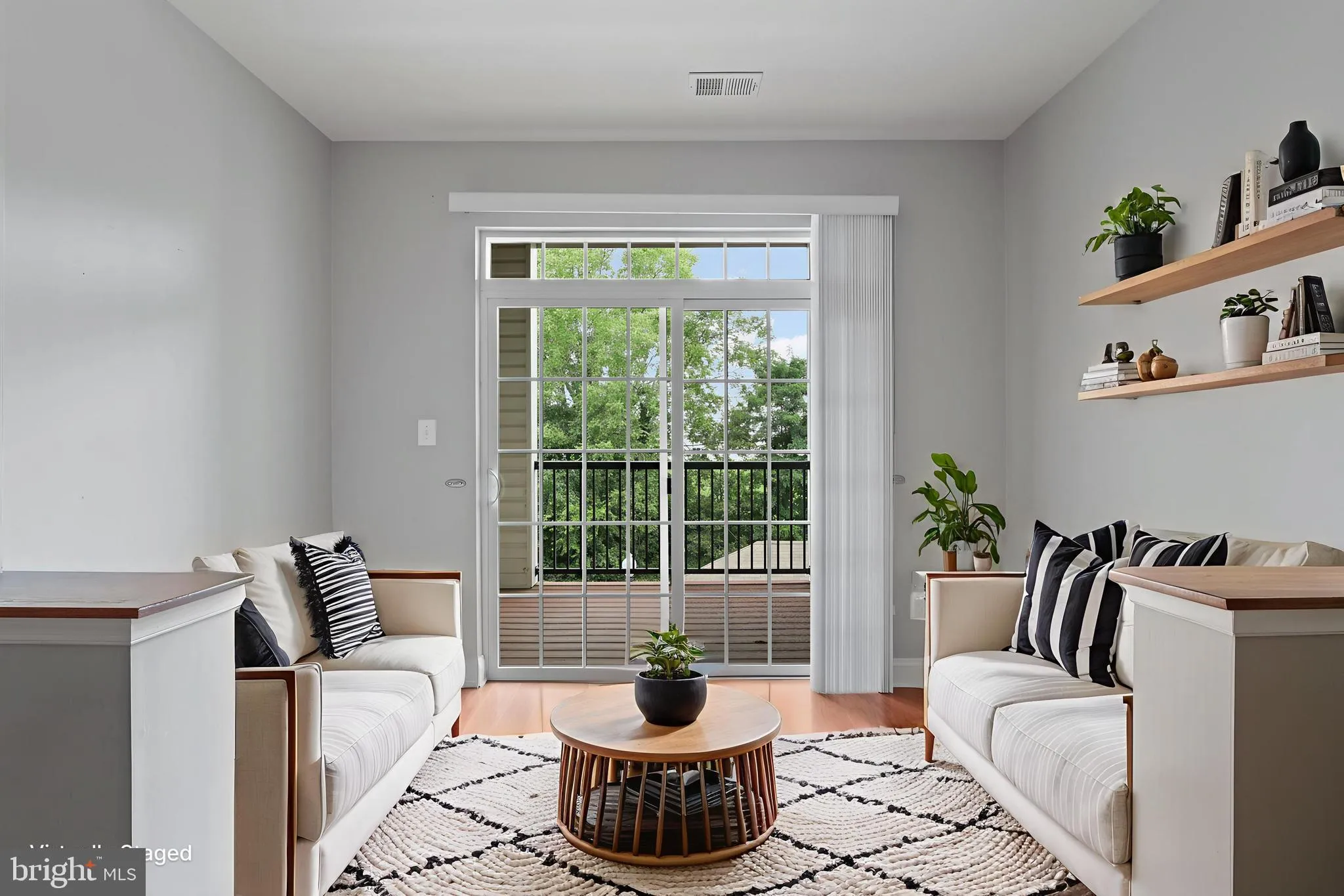 Manassas, Virginia 20110, United States, 3 Bedrooms Bedrooms, ,2 BathroomsBathrooms,Residential,Active,186250