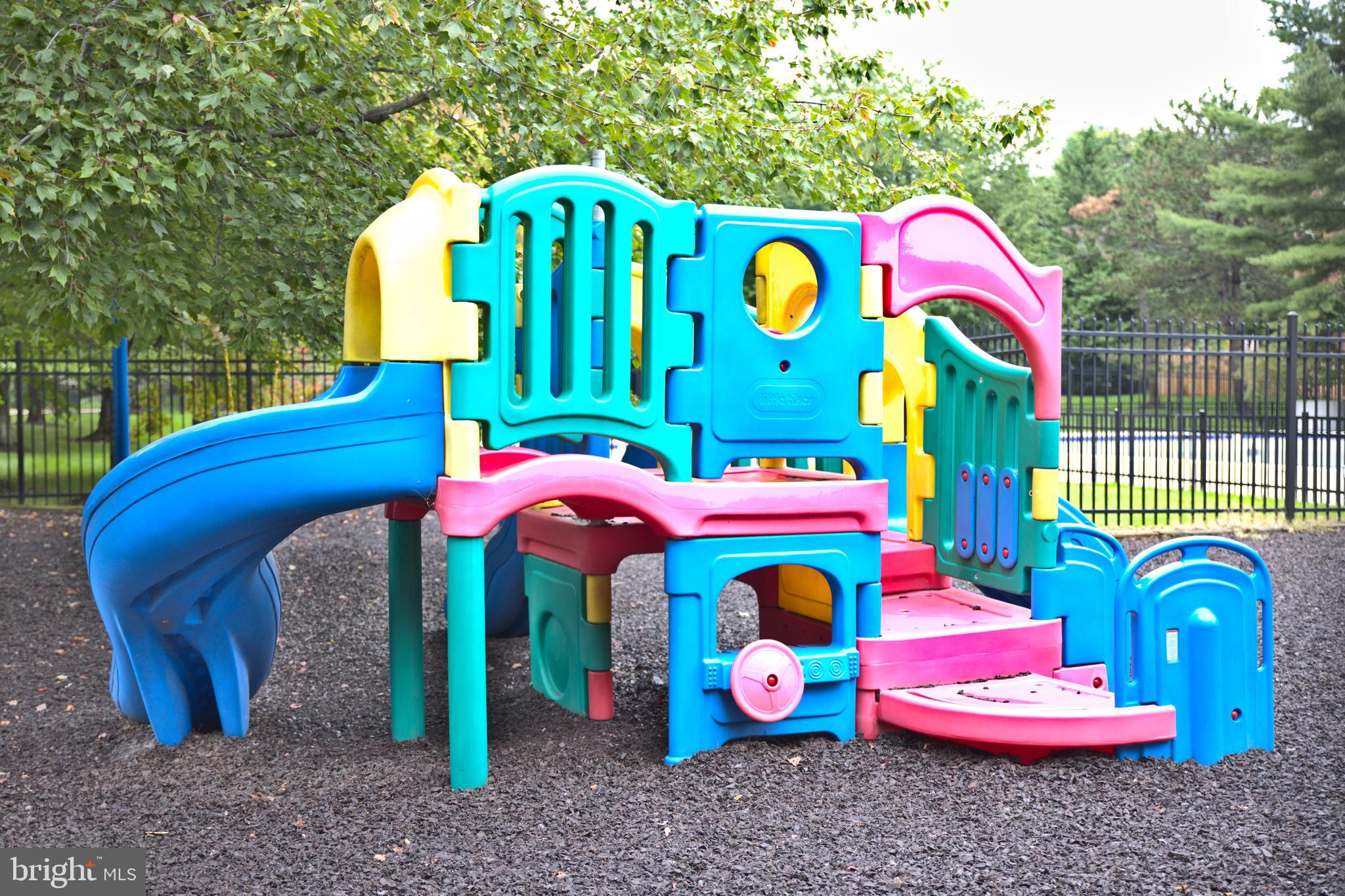 WOODLAKE TOWERS - Residential