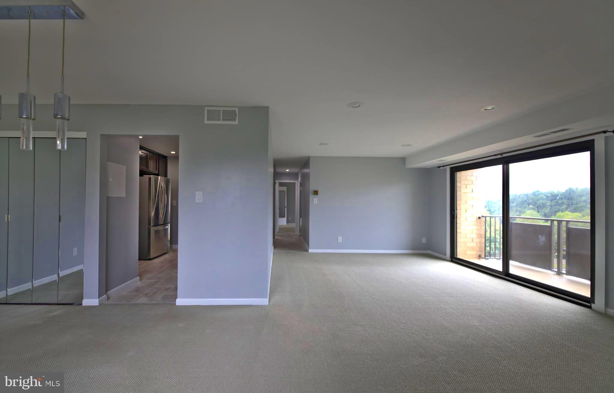 WOODLAKE TOWERS - Residential