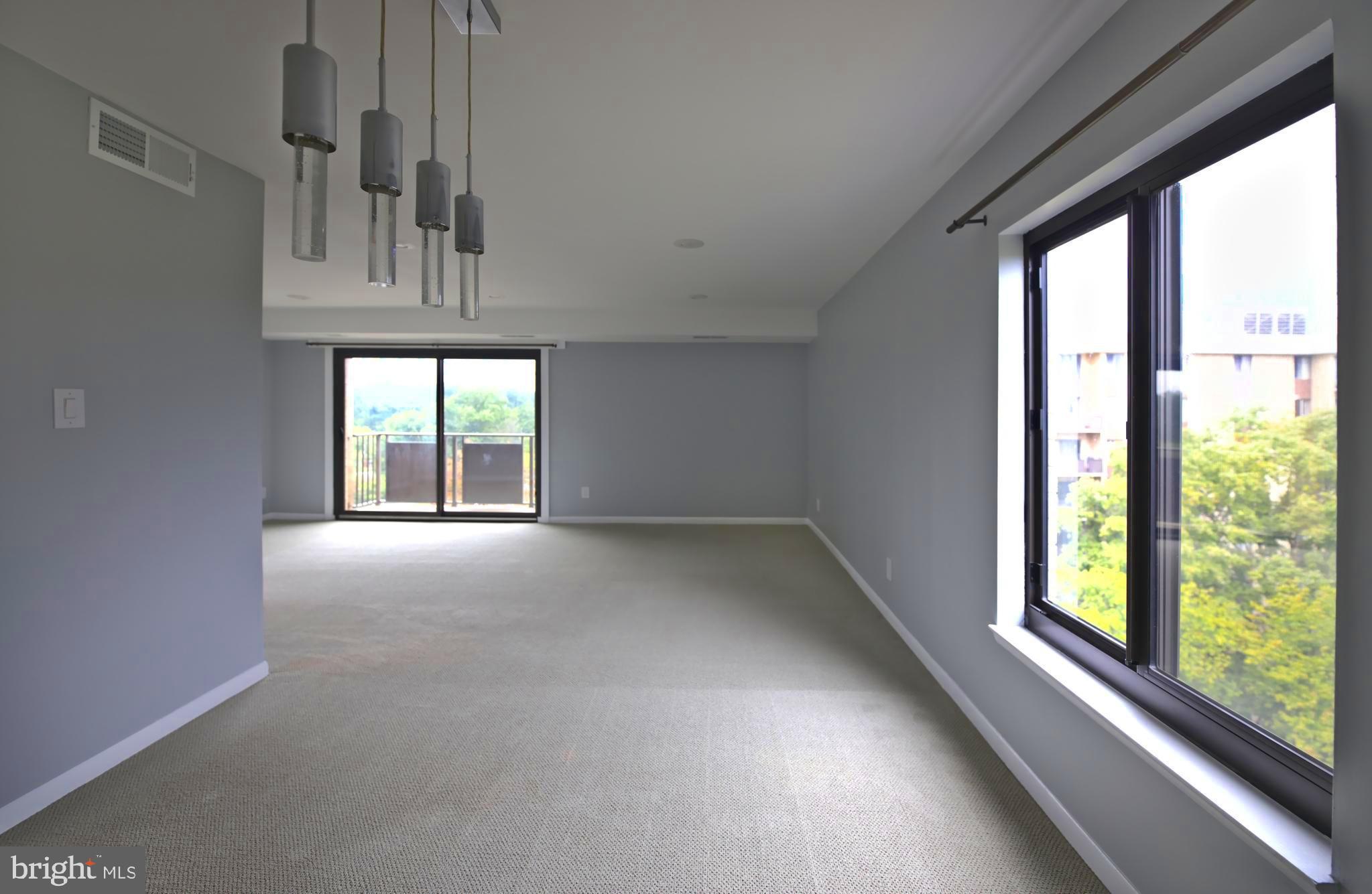 WOODLAKE TOWERS - Residential