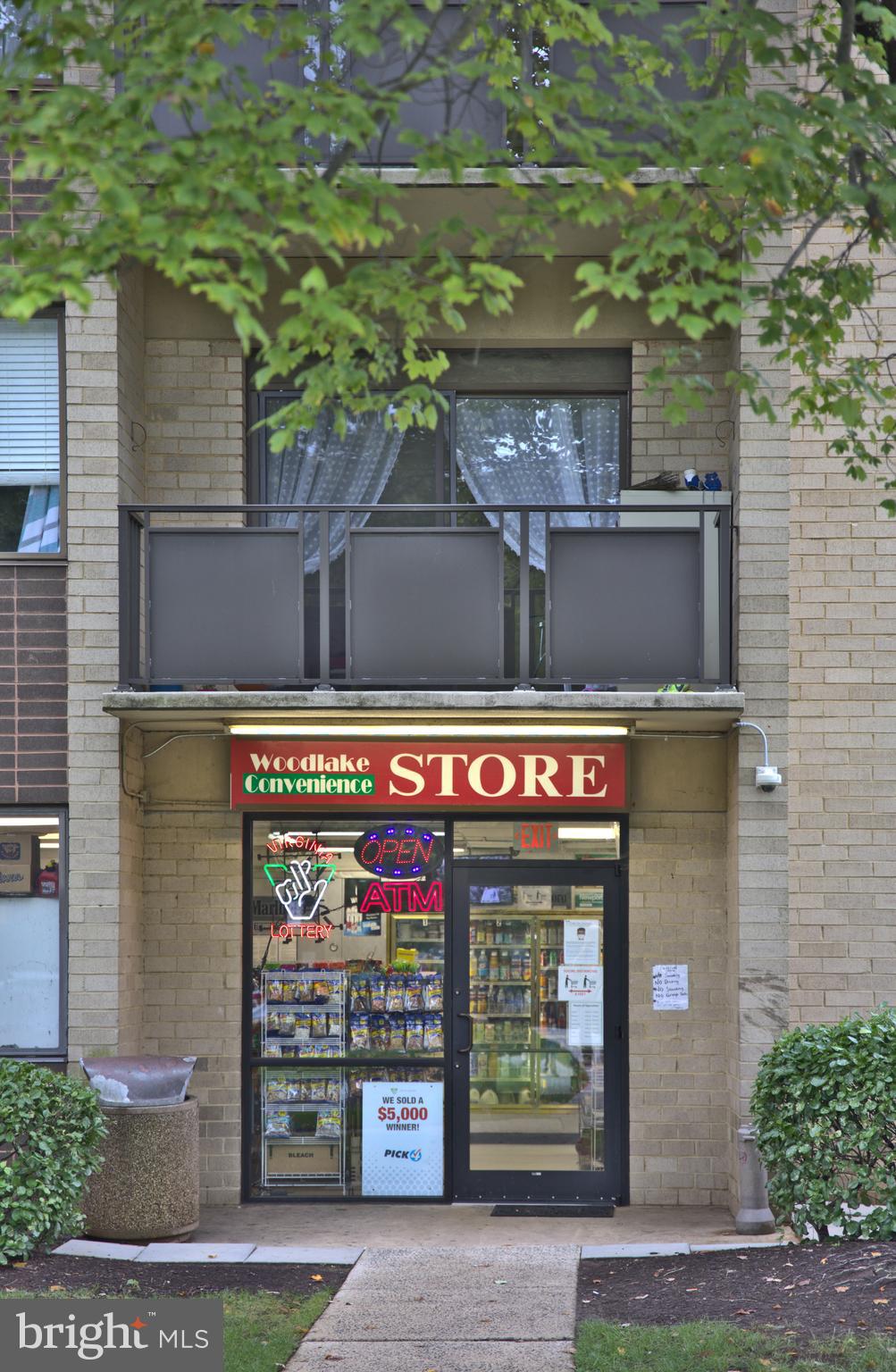 WOODLAKE TOWERS - Residential