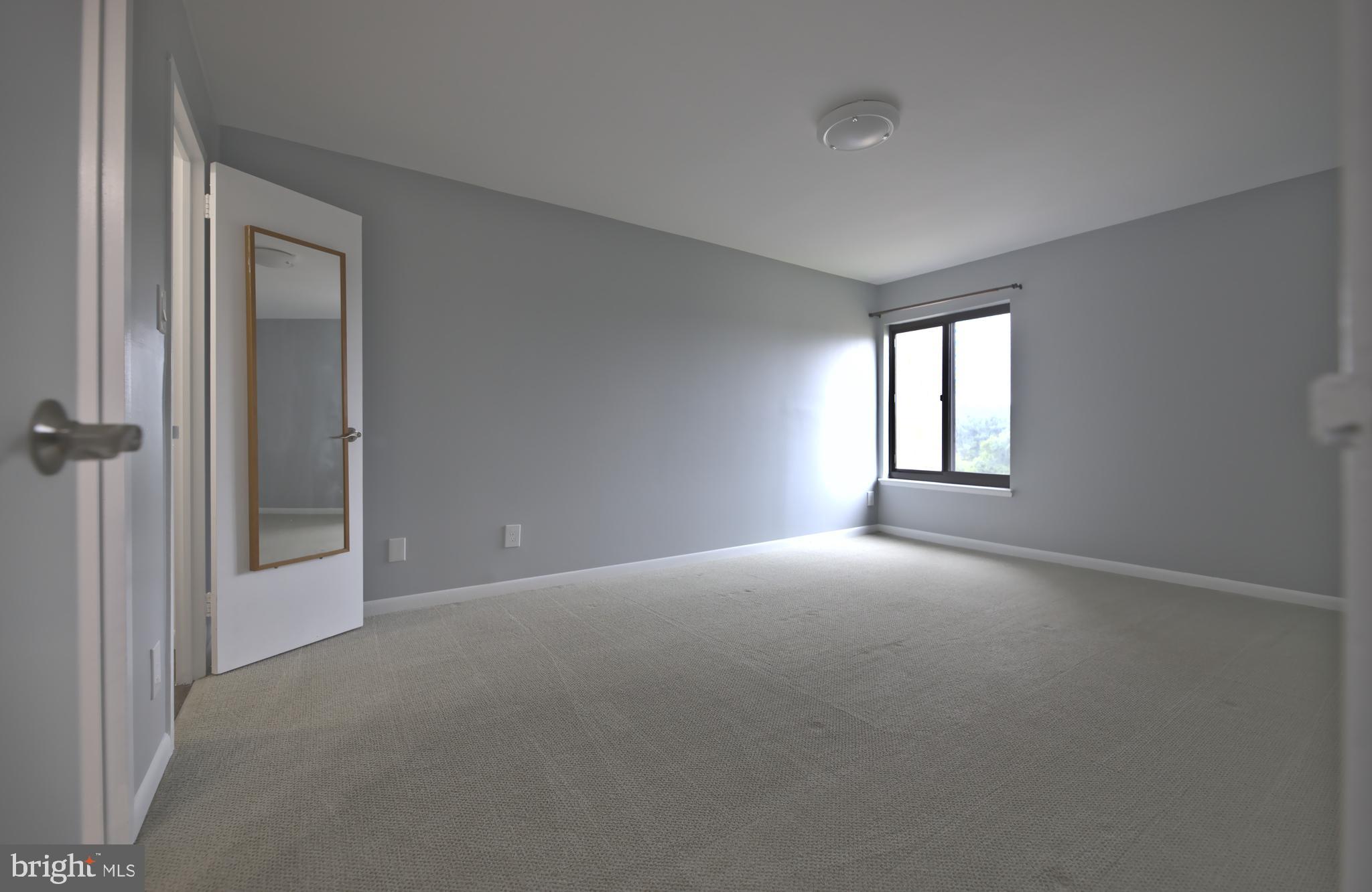 WOODLAKE TOWERS - Residential