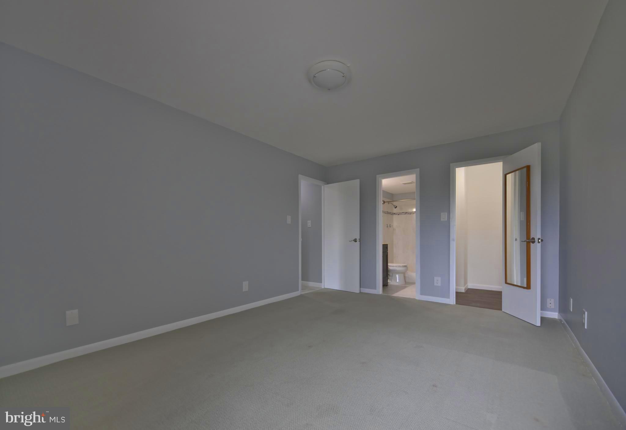 WOODLAKE TOWERS - Residential