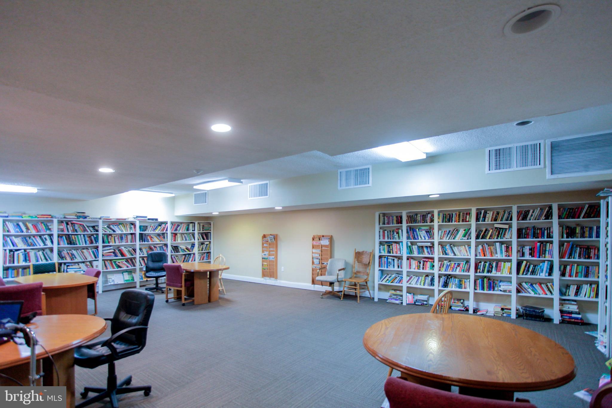 WOODLAKE TOWERS - Residential