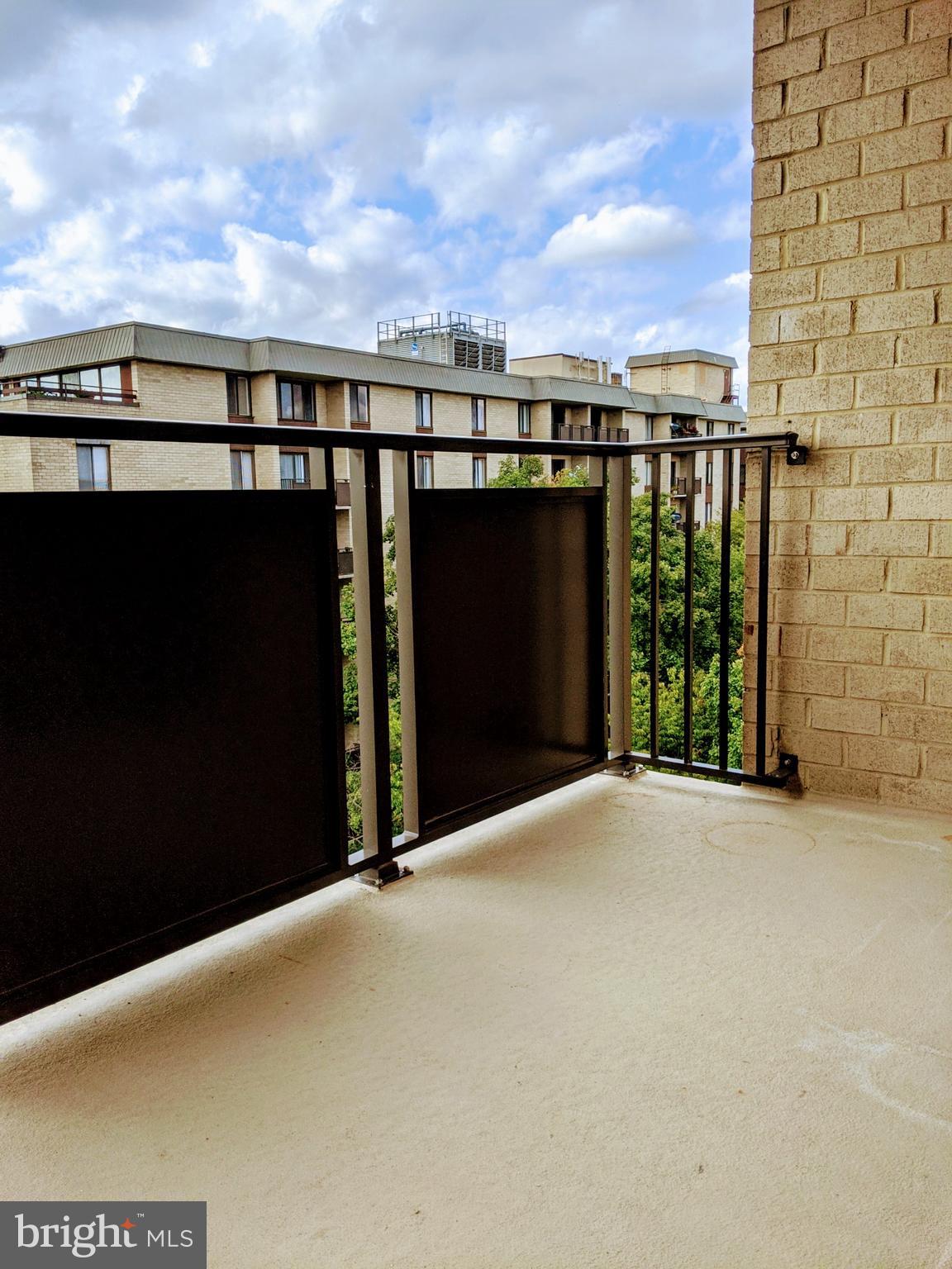 WOODLAKE TOWERS - Residential