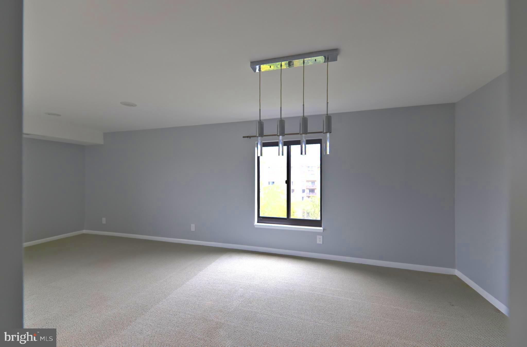 WOODLAKE TOWERS - Residential