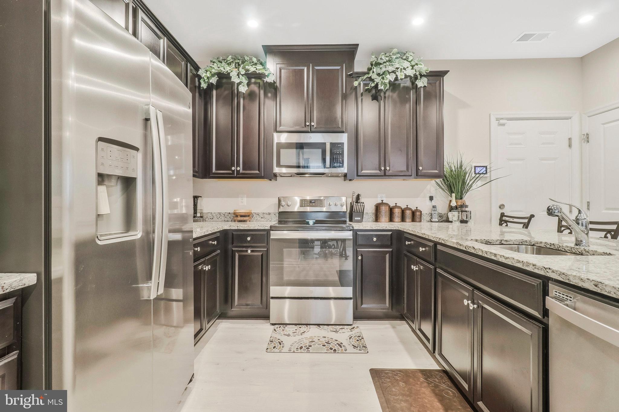 GLENN DALE COMMONS - Residential