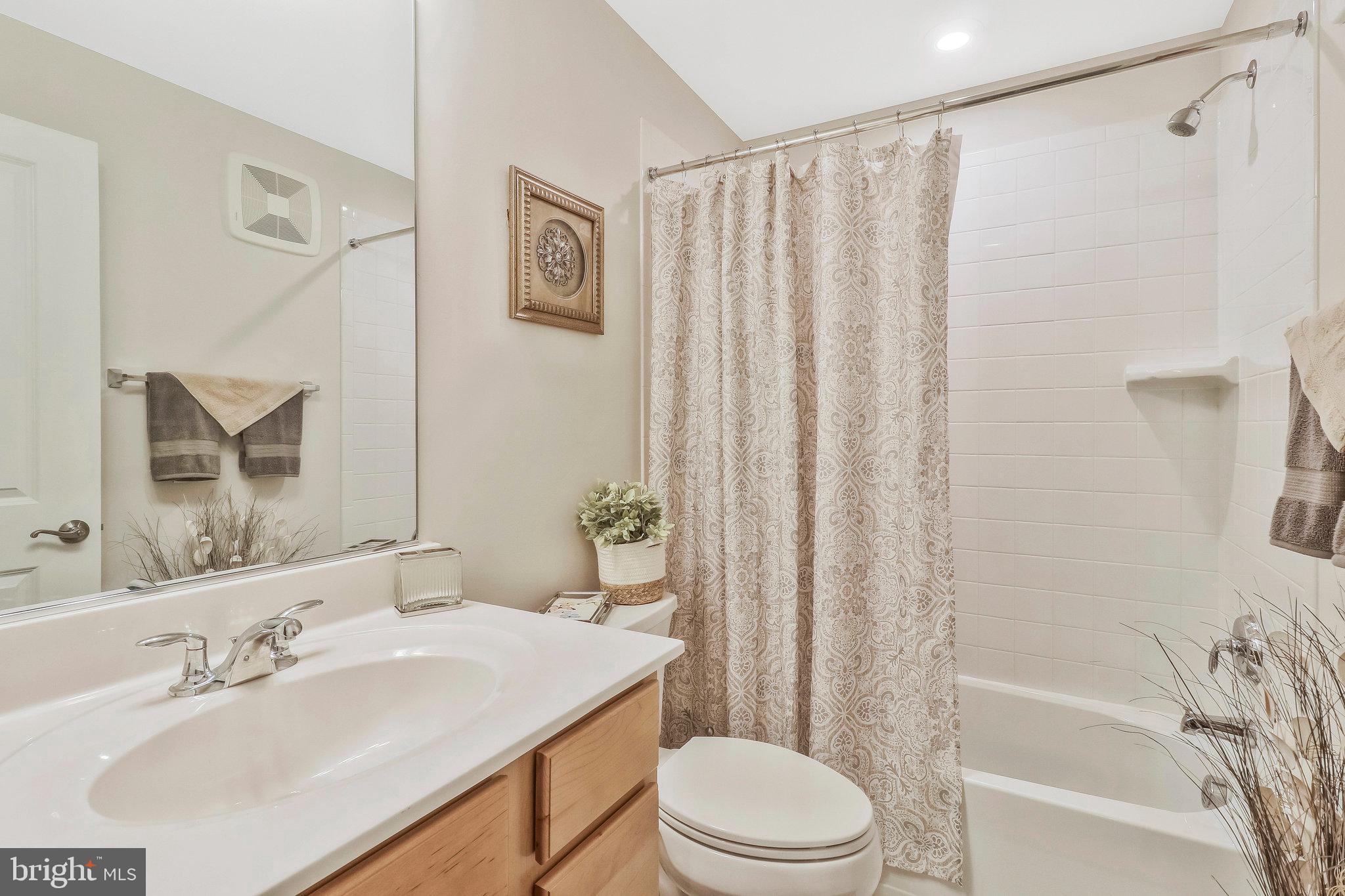 GLENN DALE COMMONS - Residential