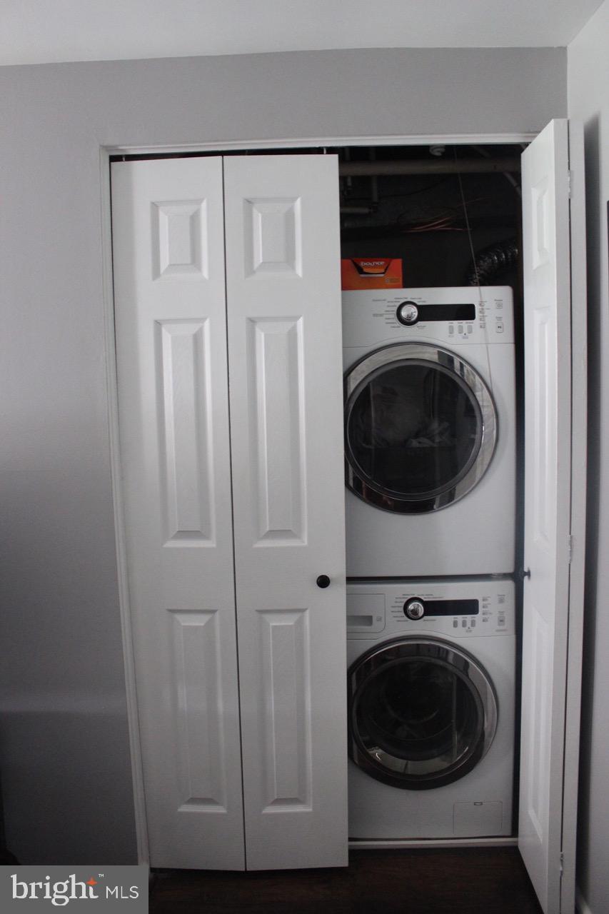 COUNTRYSIDE - Residential