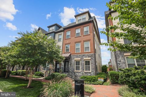 1737 13TH STREET S ARLINGTON VA 22204