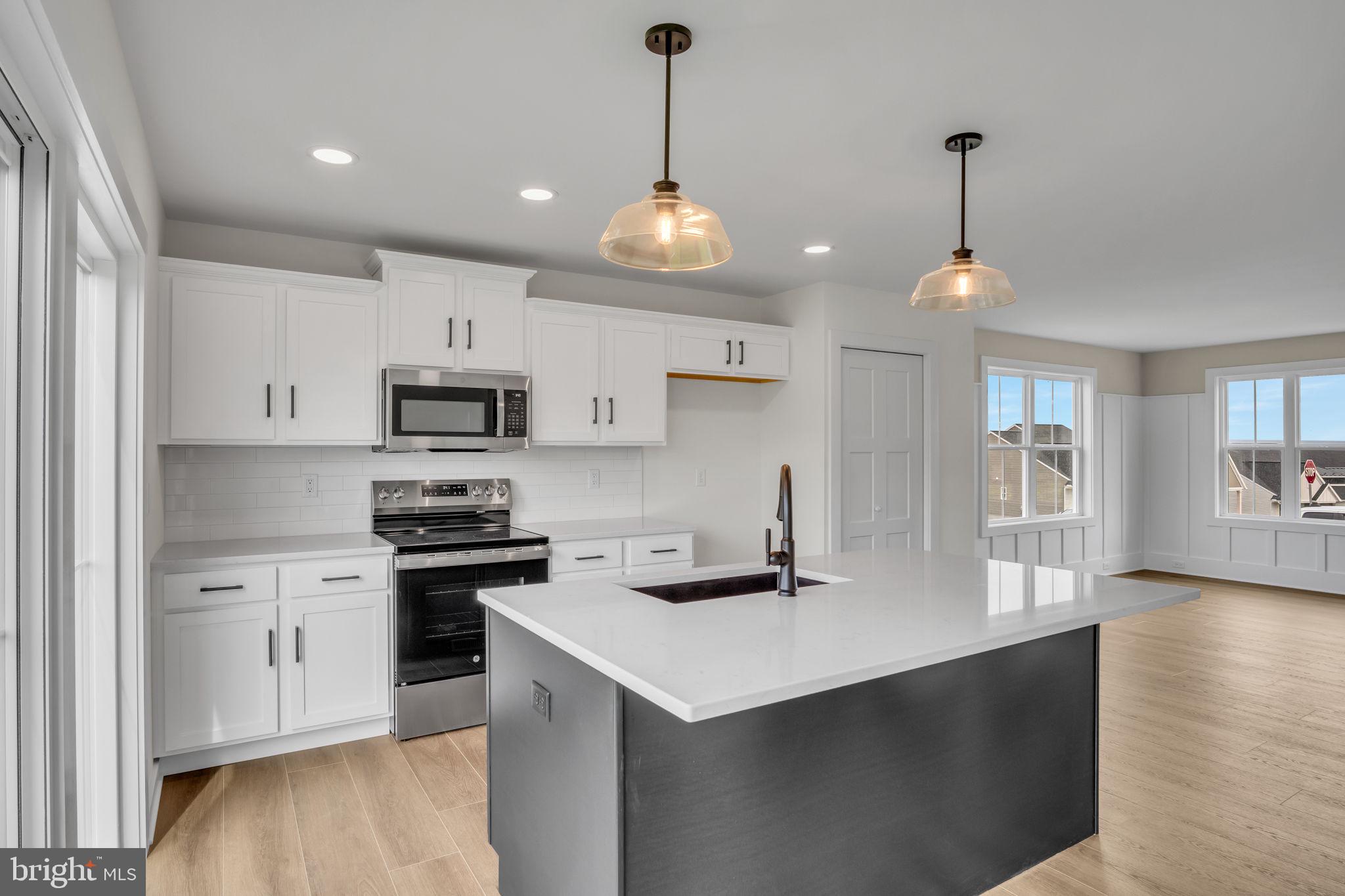 4 MELROSE LANE 041-11