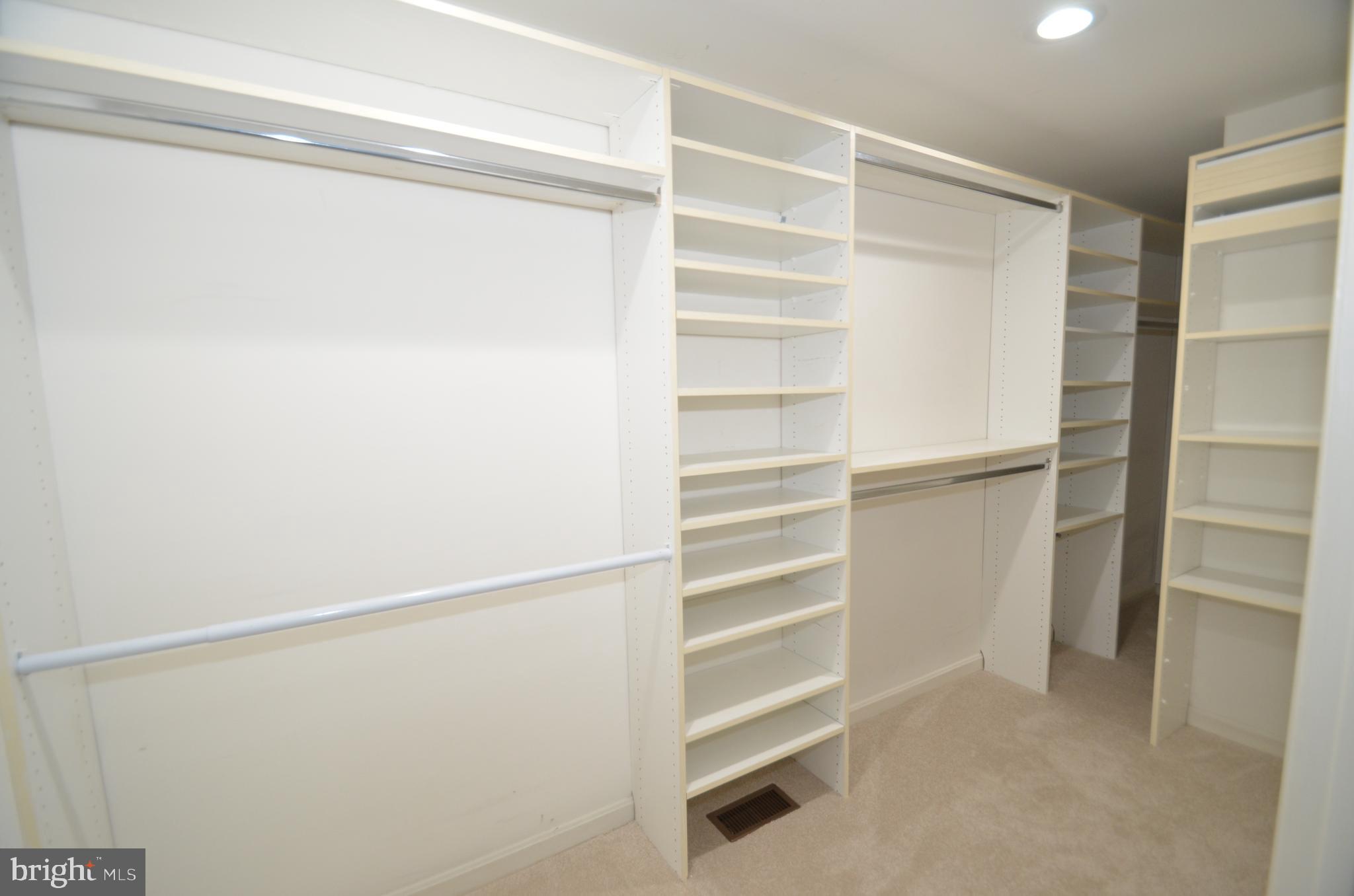 KINGSTOWNE - Residential Lease