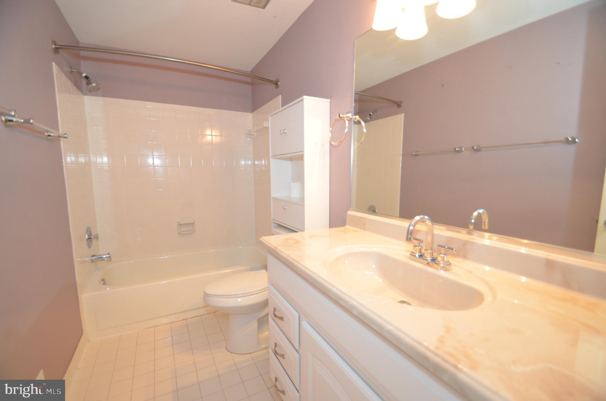 KINGSTOWNE - Residential Lease