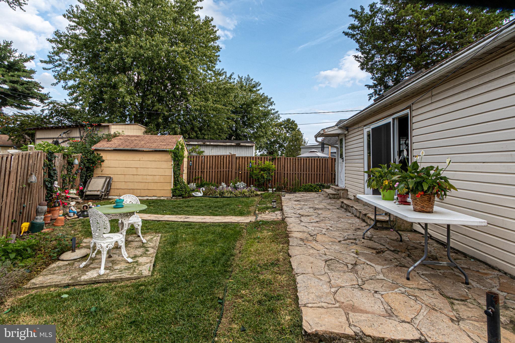 EASTERN TERRACE - Residential