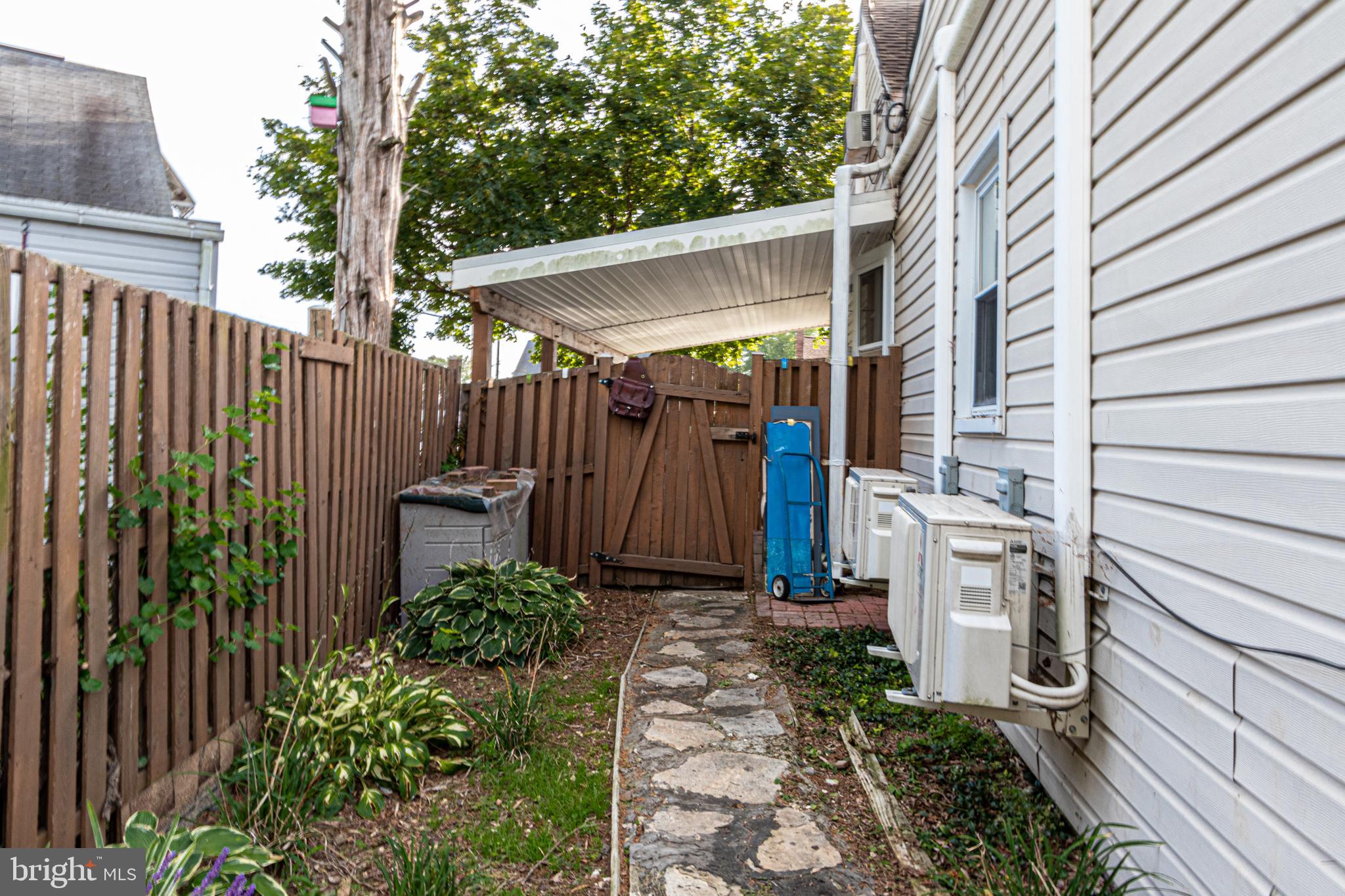 EASTERN TERRACE - Residential