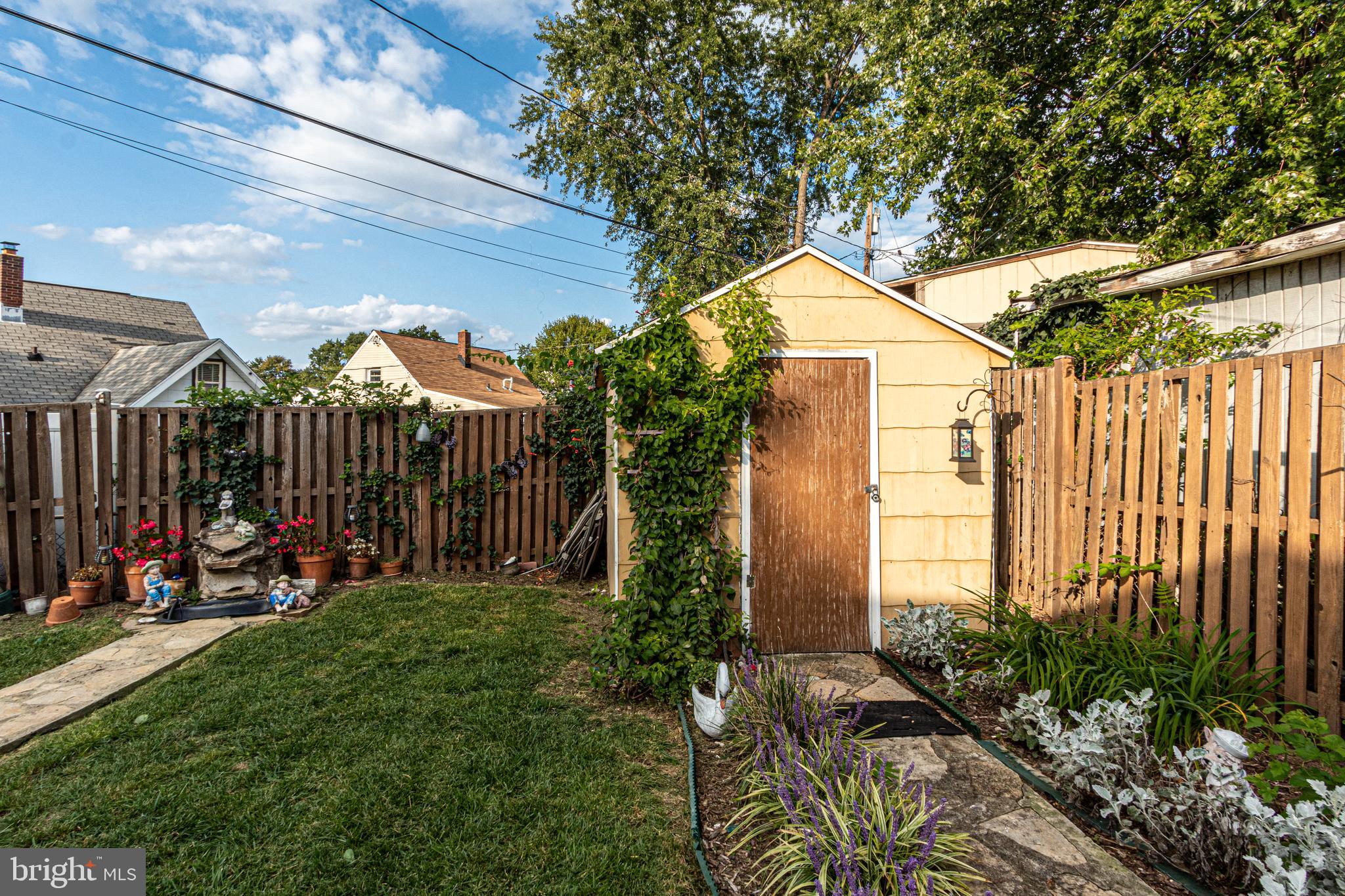 EASTERN TERRACE - Residential