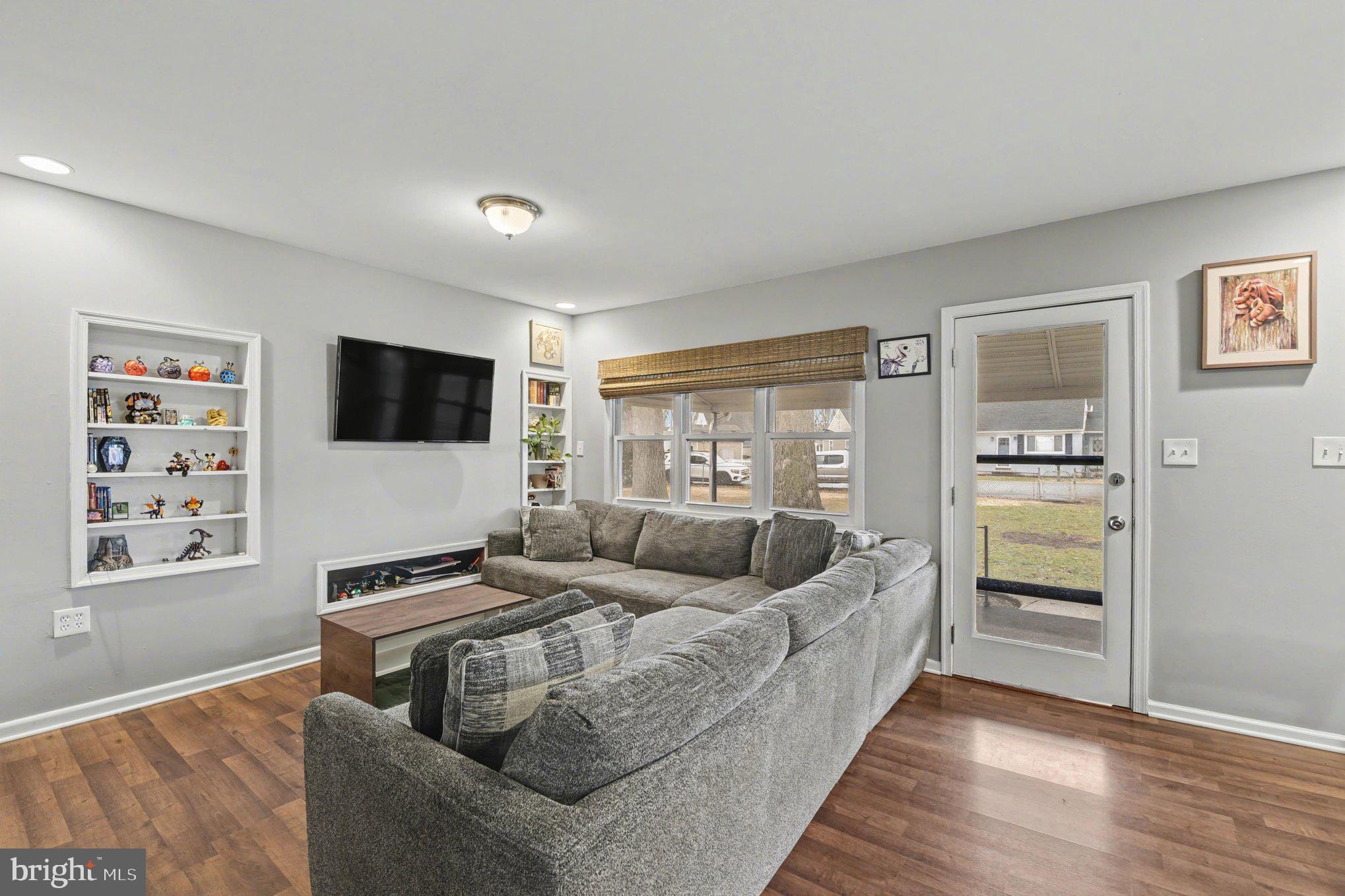 OAKLEIGH BEACH - Residential