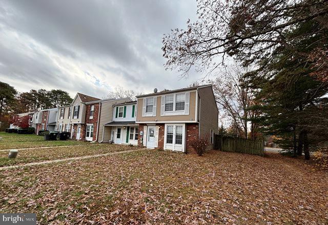 VICTORIA MANOR - Residential