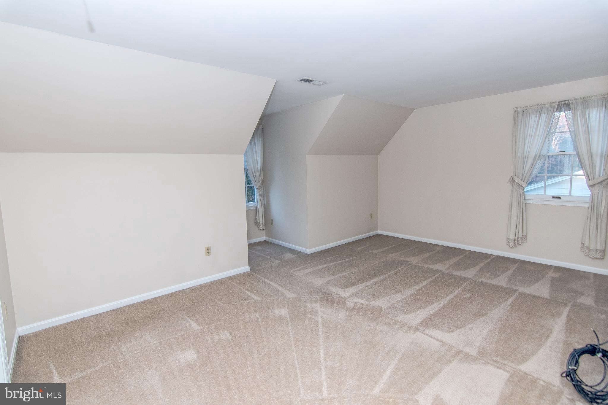 CHESTNUT HILLS - Residential