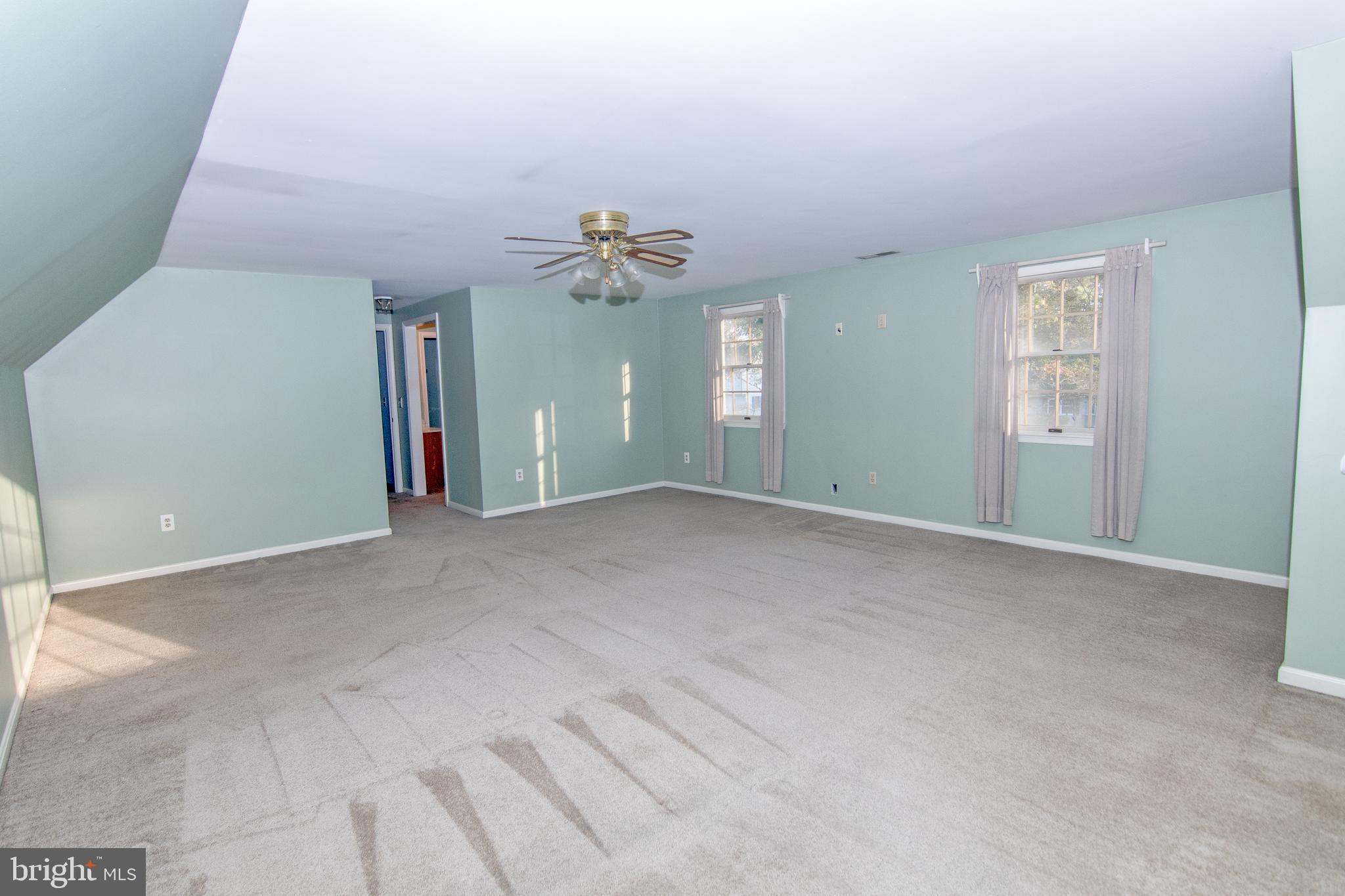 CHESTNUT HILLS - Residential