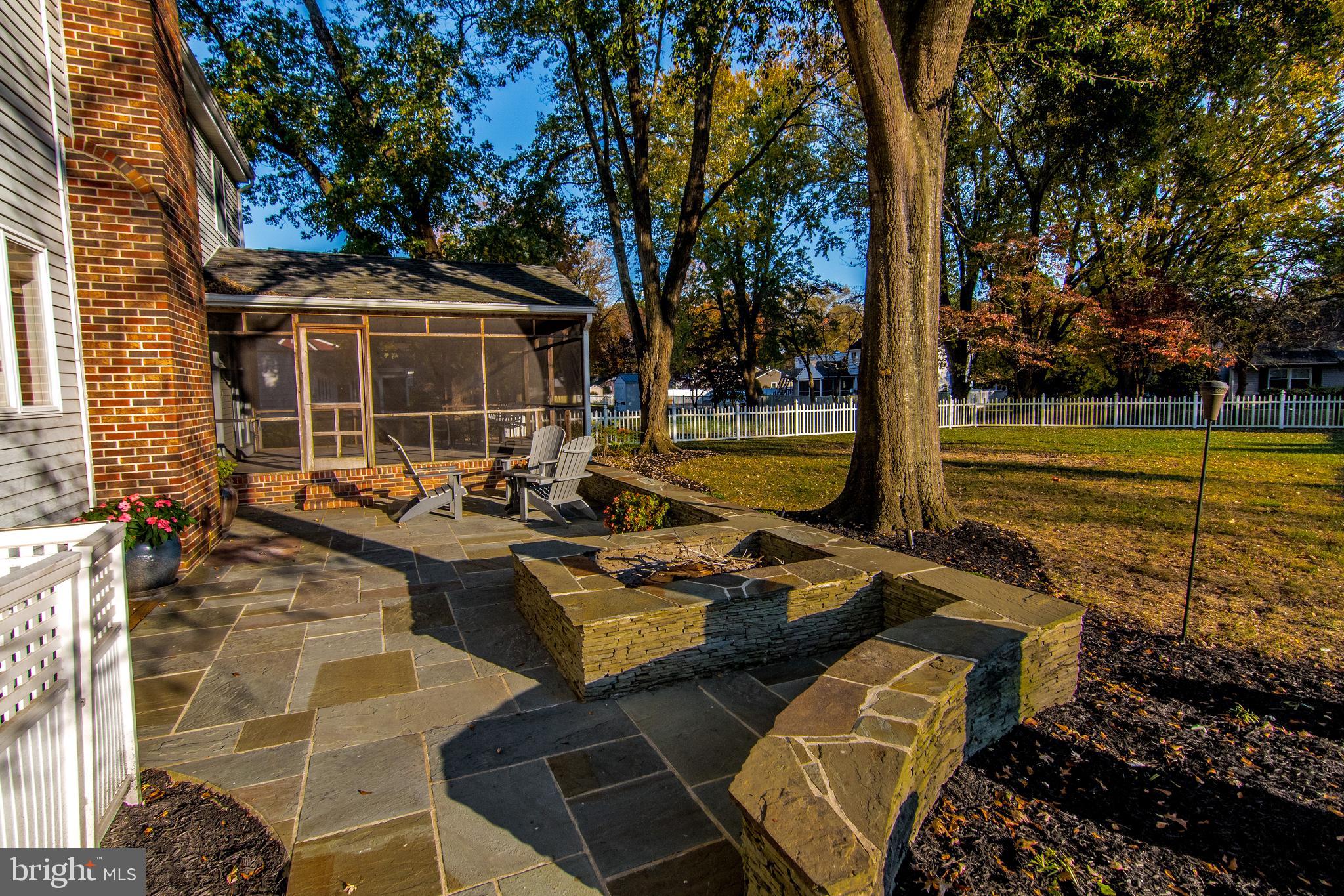 CHESTNUT HILLS - Residential