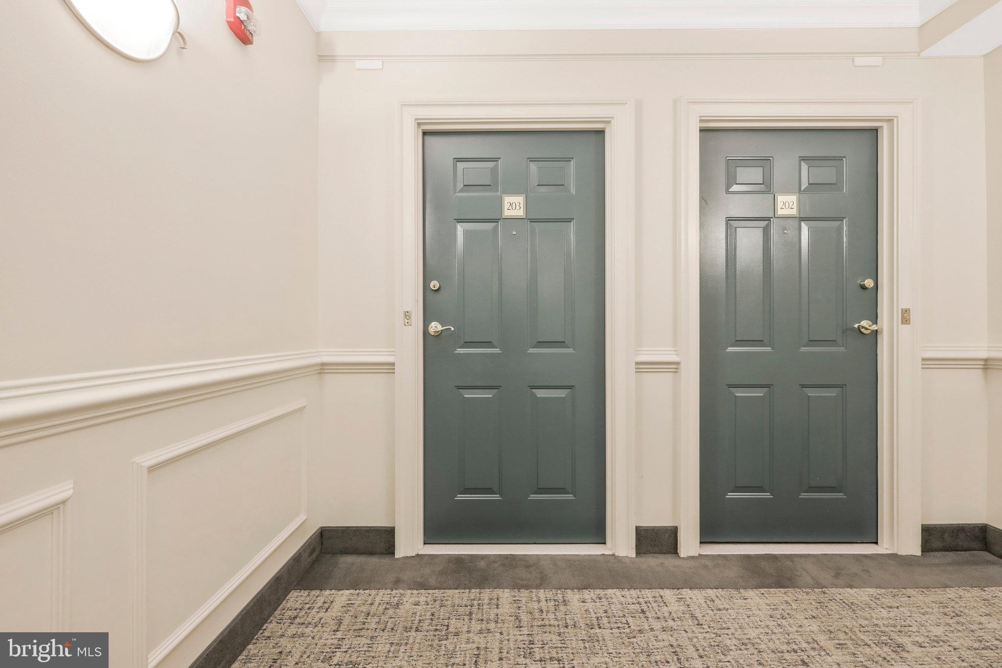 LEXINGTON SQUARE - Residential