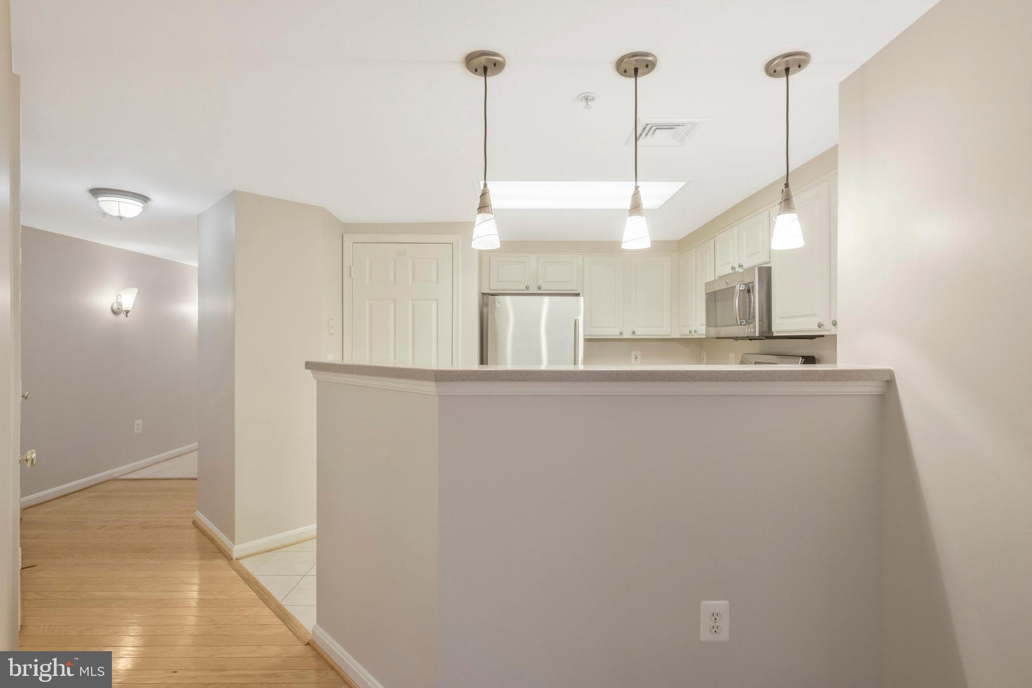 LEXINGTON SQUARE - Residential
