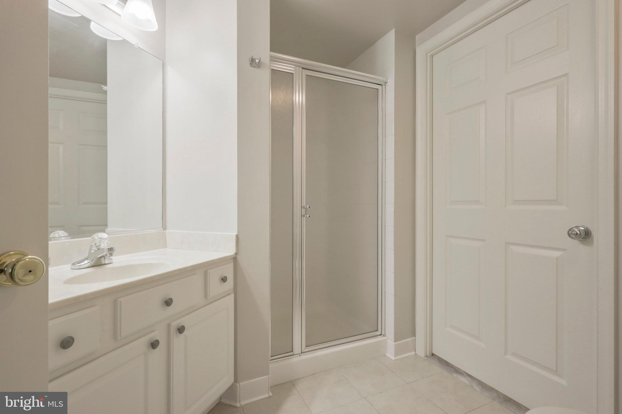 LEXINGTON SQUARE - Residential