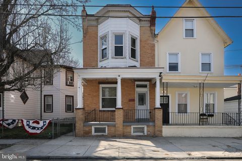 Townhouse For Sale - 428 Middlesex Street<br/> GLOUCESTER CITY, NJ 08030