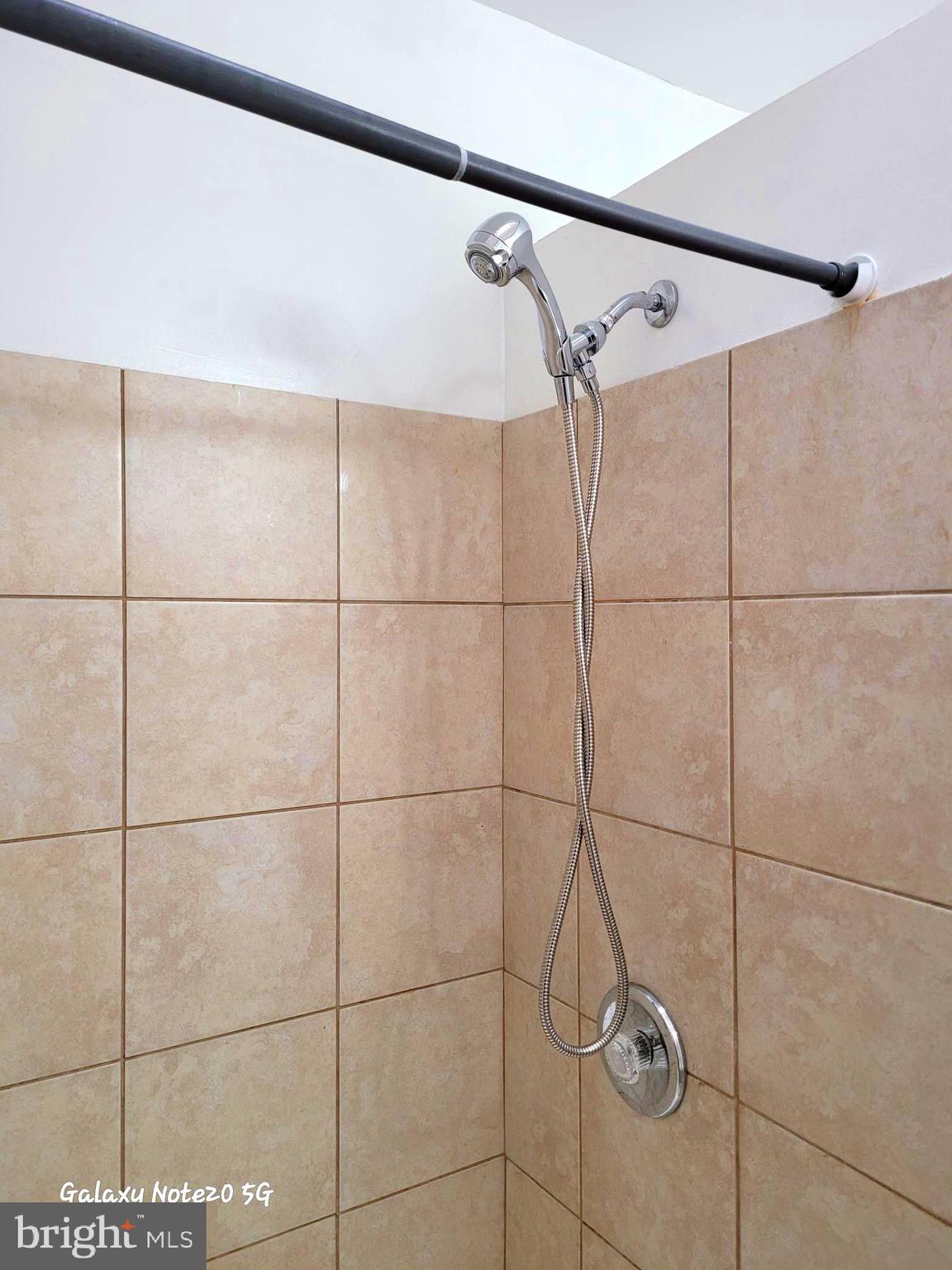 WALTHERSON - Residential Lease