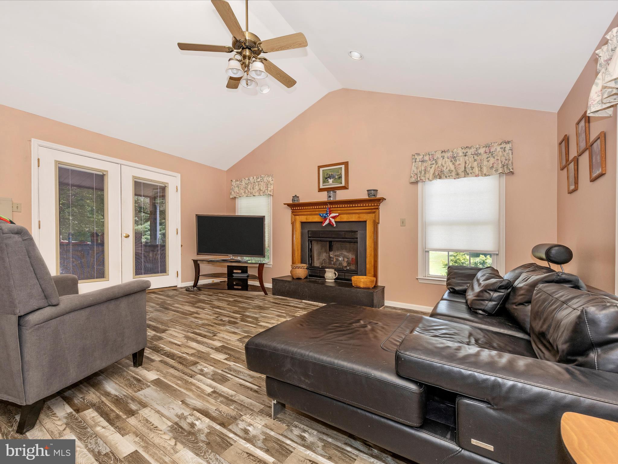 MAPLECREST FARM - Residential