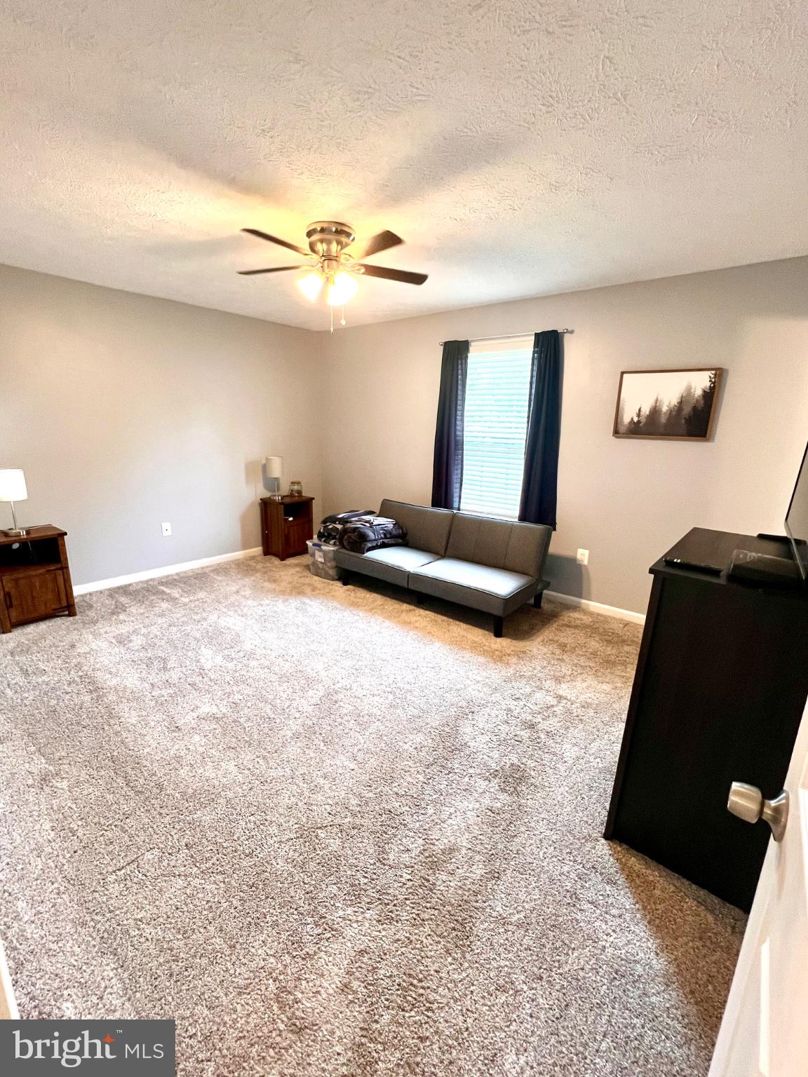 LONGVIEW BEACH - Residential