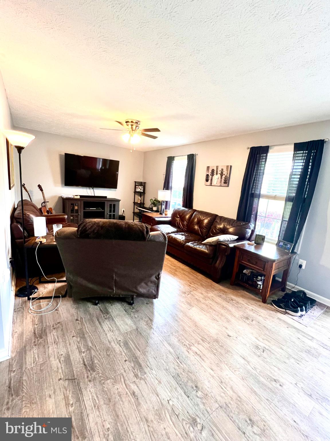 LONGVIEW BEACH - Residential
