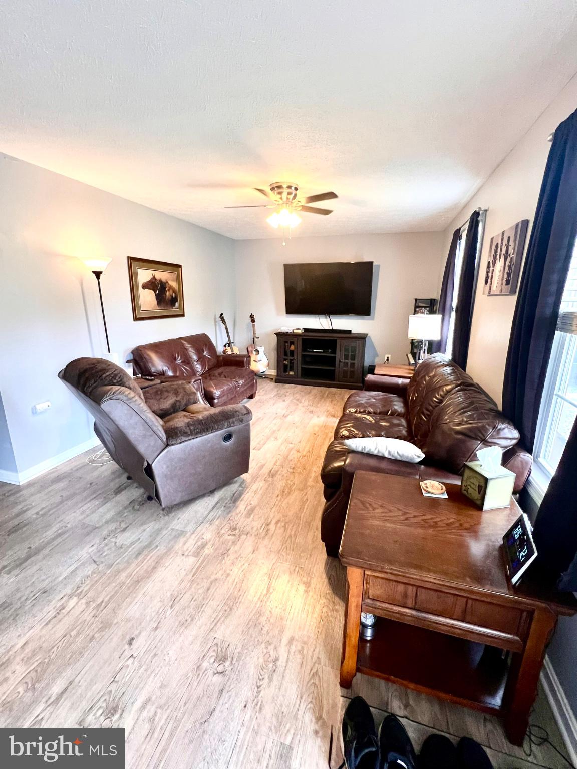 LONGVIEW BEACH - Residential