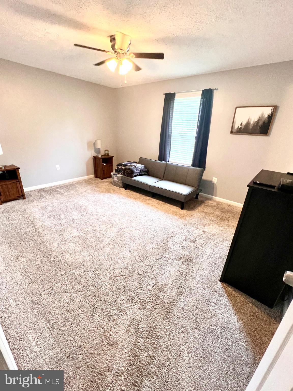 LONGVIEW BEACH - Residential