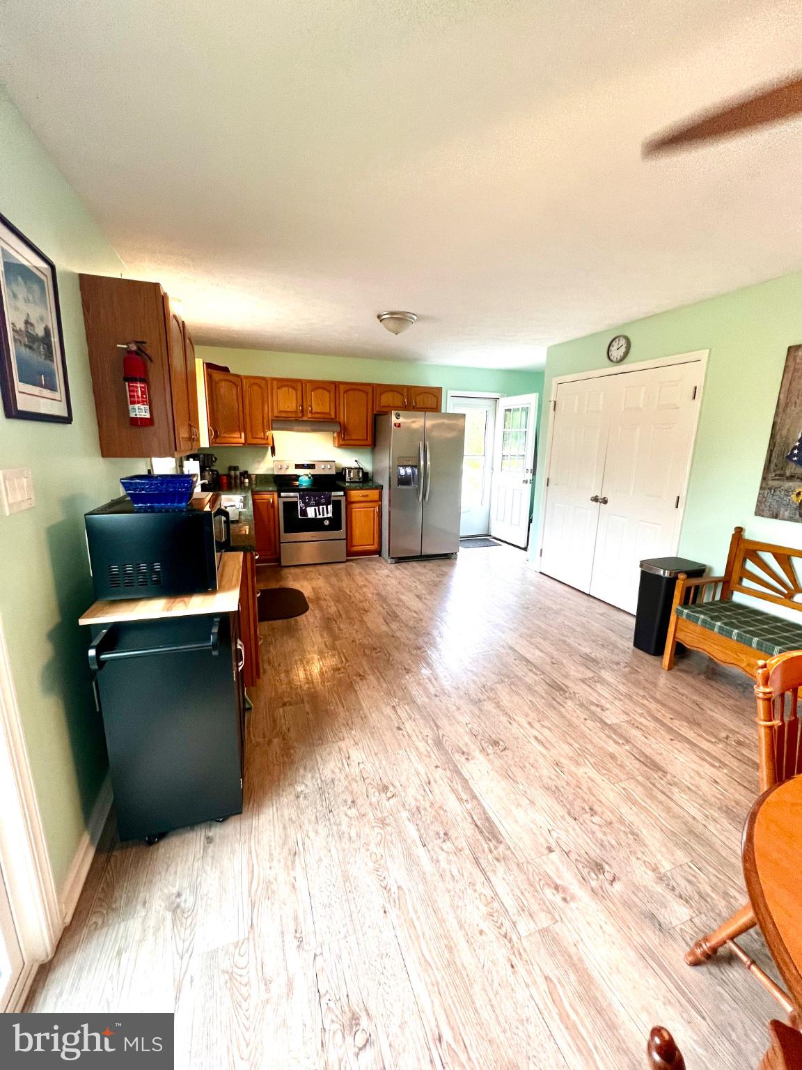 LONGVIEW BEACH - Residential