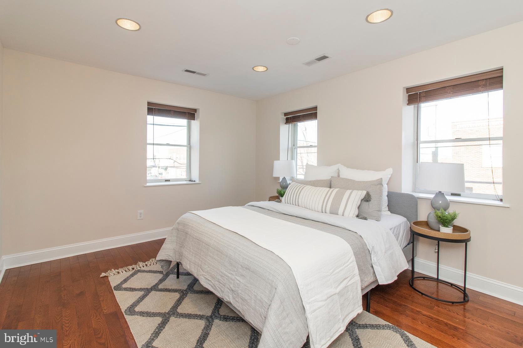GIRARD ESTATES - Residential Income