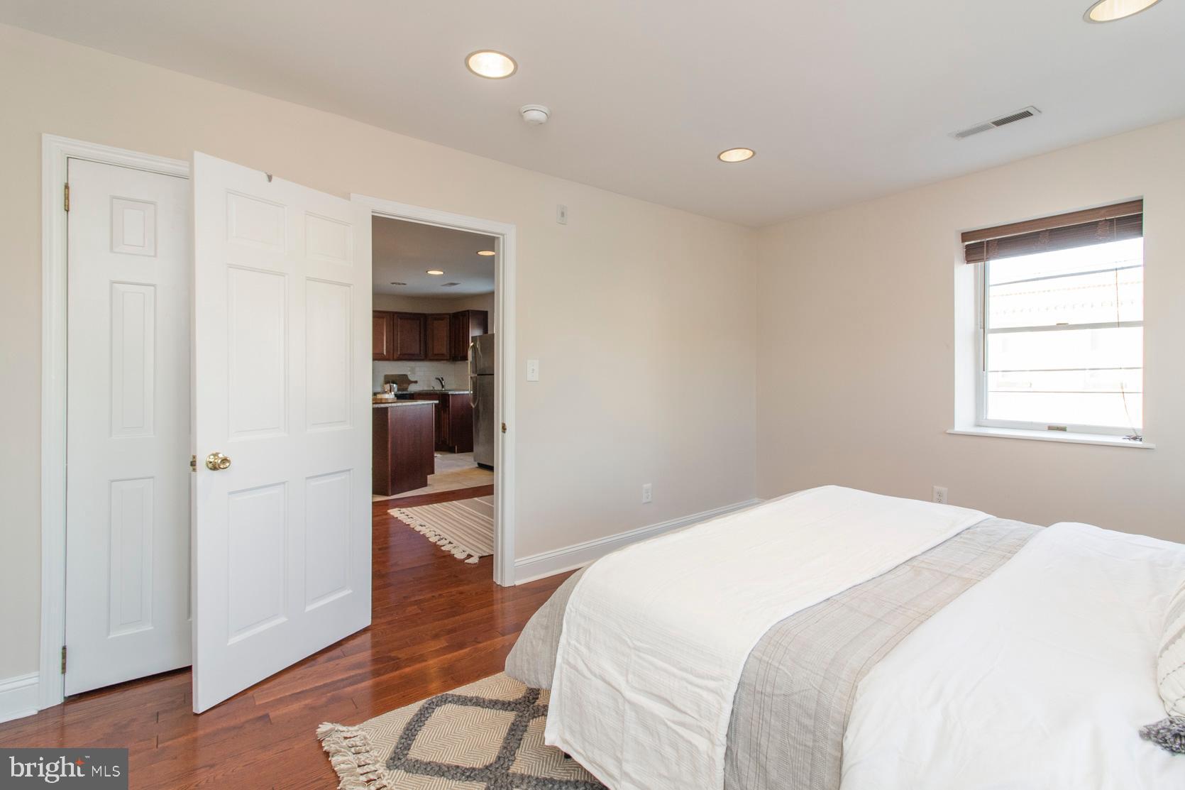 GIRARD ESTATES - Residential Income