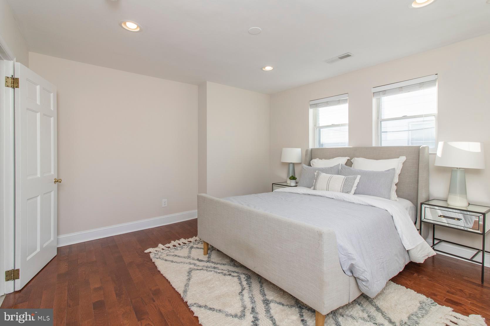 GIRARD ESTATES - Residential Income