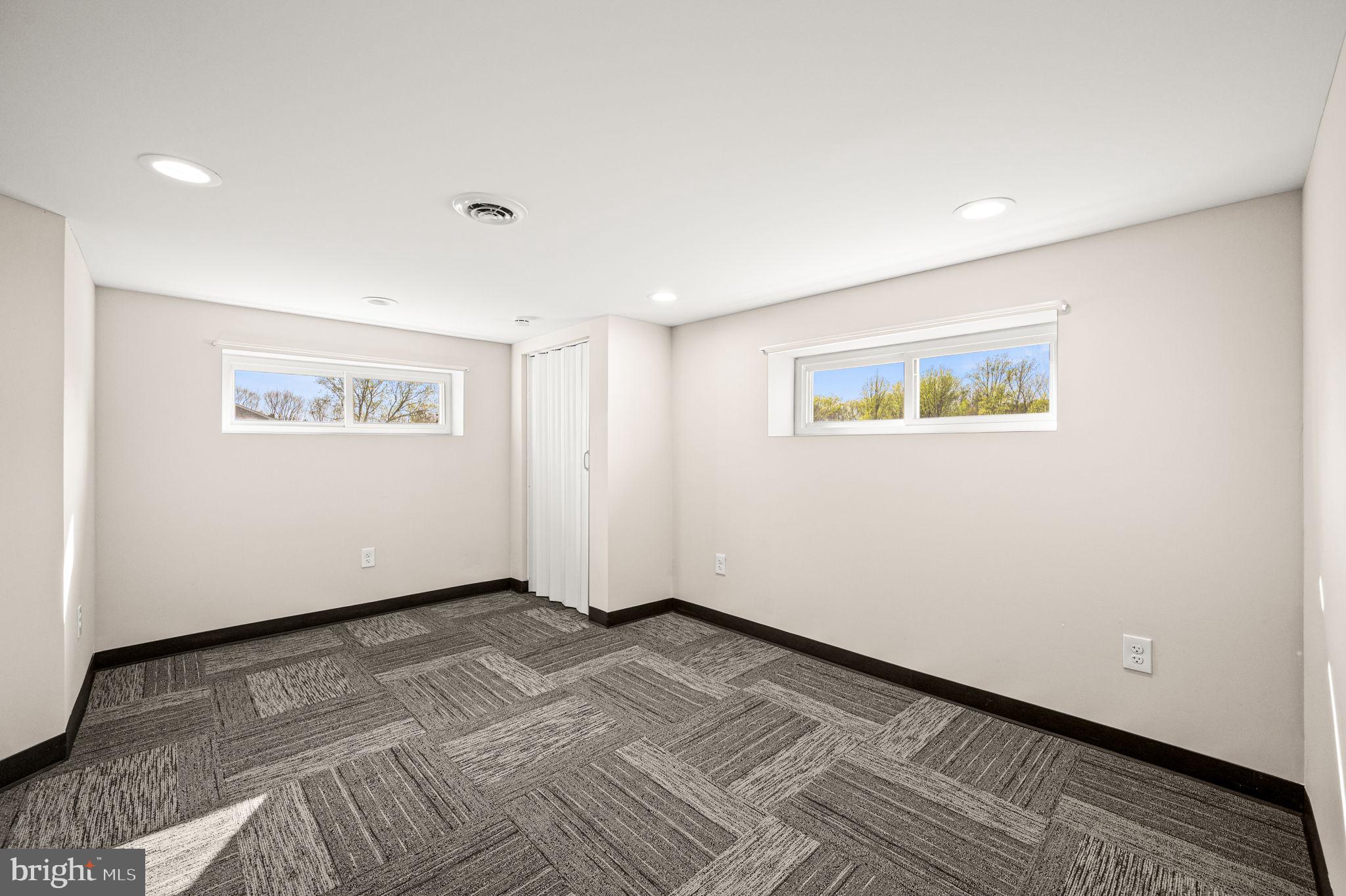 SYCAMORE SPRINGS - Residential