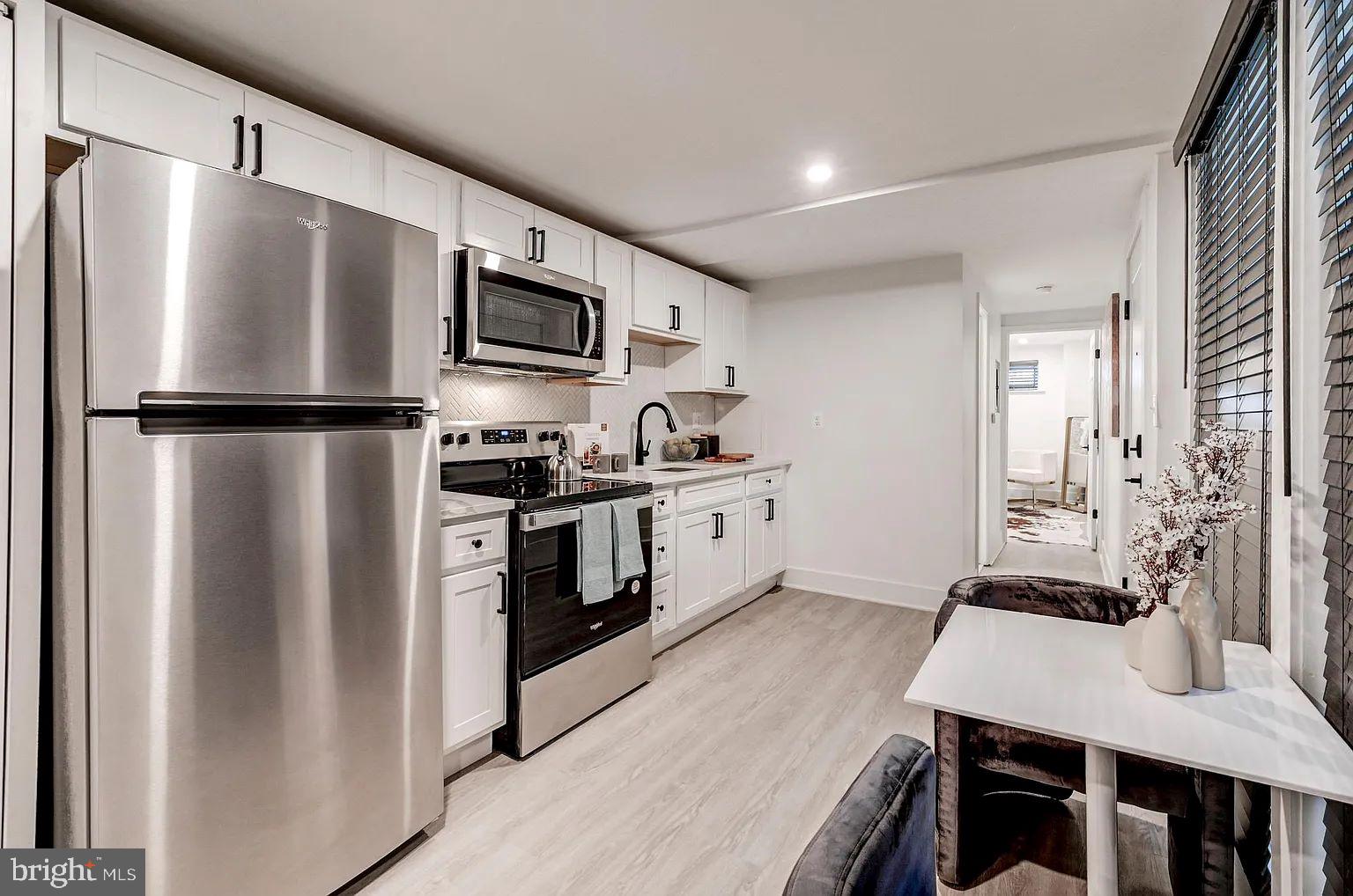 MOUNT VERNON PLACE HISTORIC DISTRICT - Residential Lease