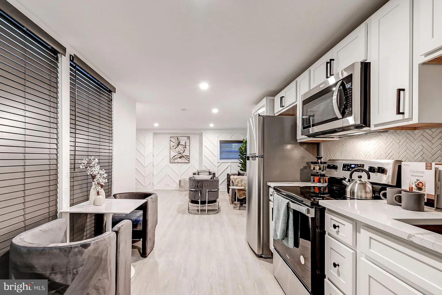 MOUNT VERNON PLACE HISTORIC DISTRICT - Residential Lease